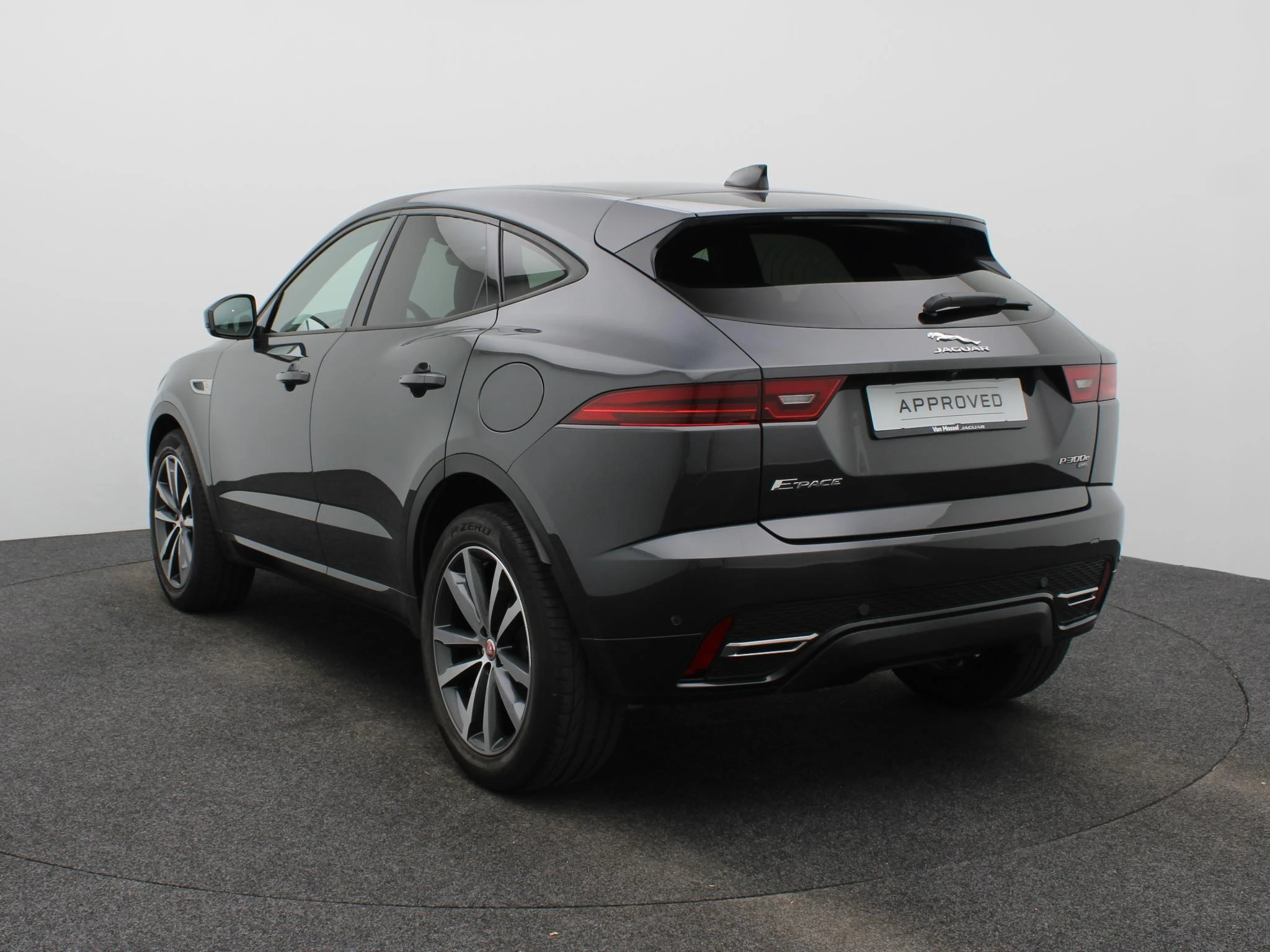 Jaguar E-PACE met kenteken S-553-VT – autofoto 4