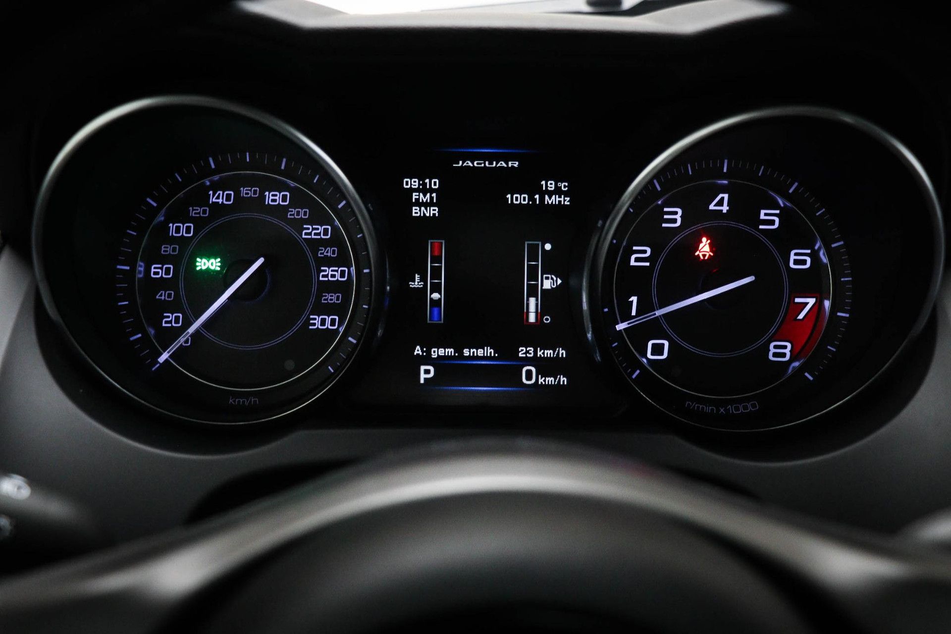 Jaguar F-Type met kenteken GB-935-S – autofoto 4