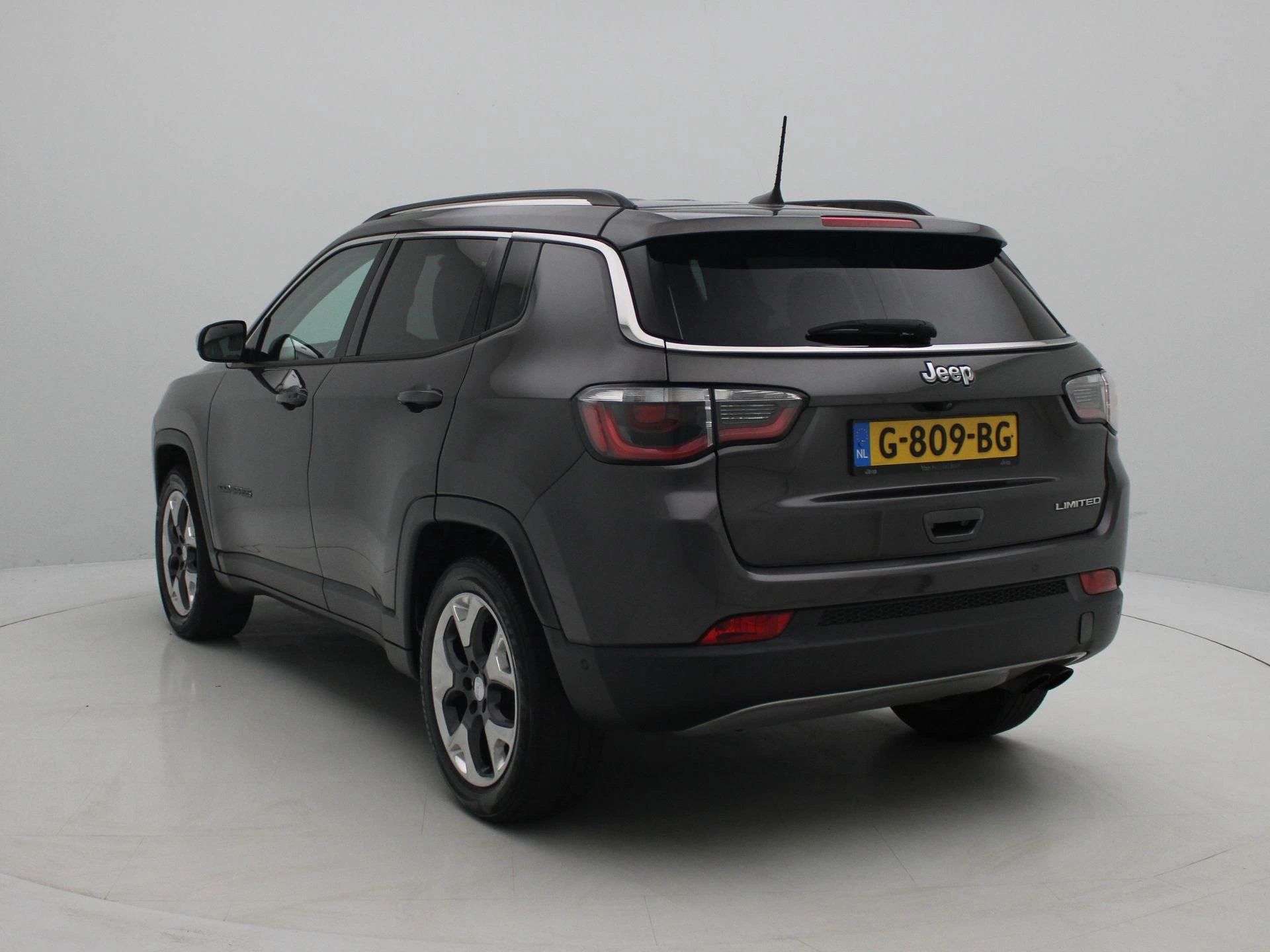 Jeep Compass met kenteken 78100 – autofoto 3