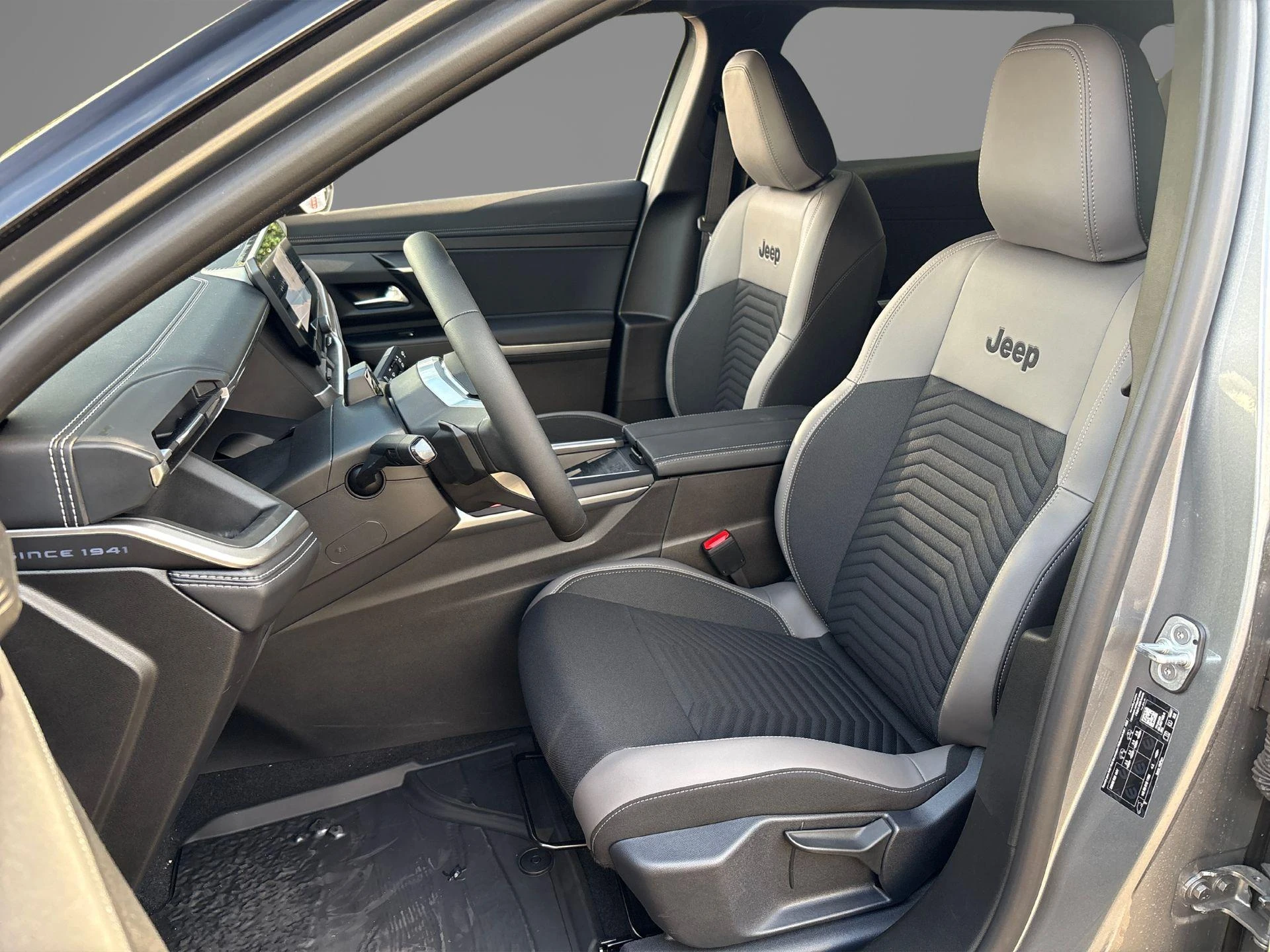 Jeep Compass met kenteken 90 – autofoto 4