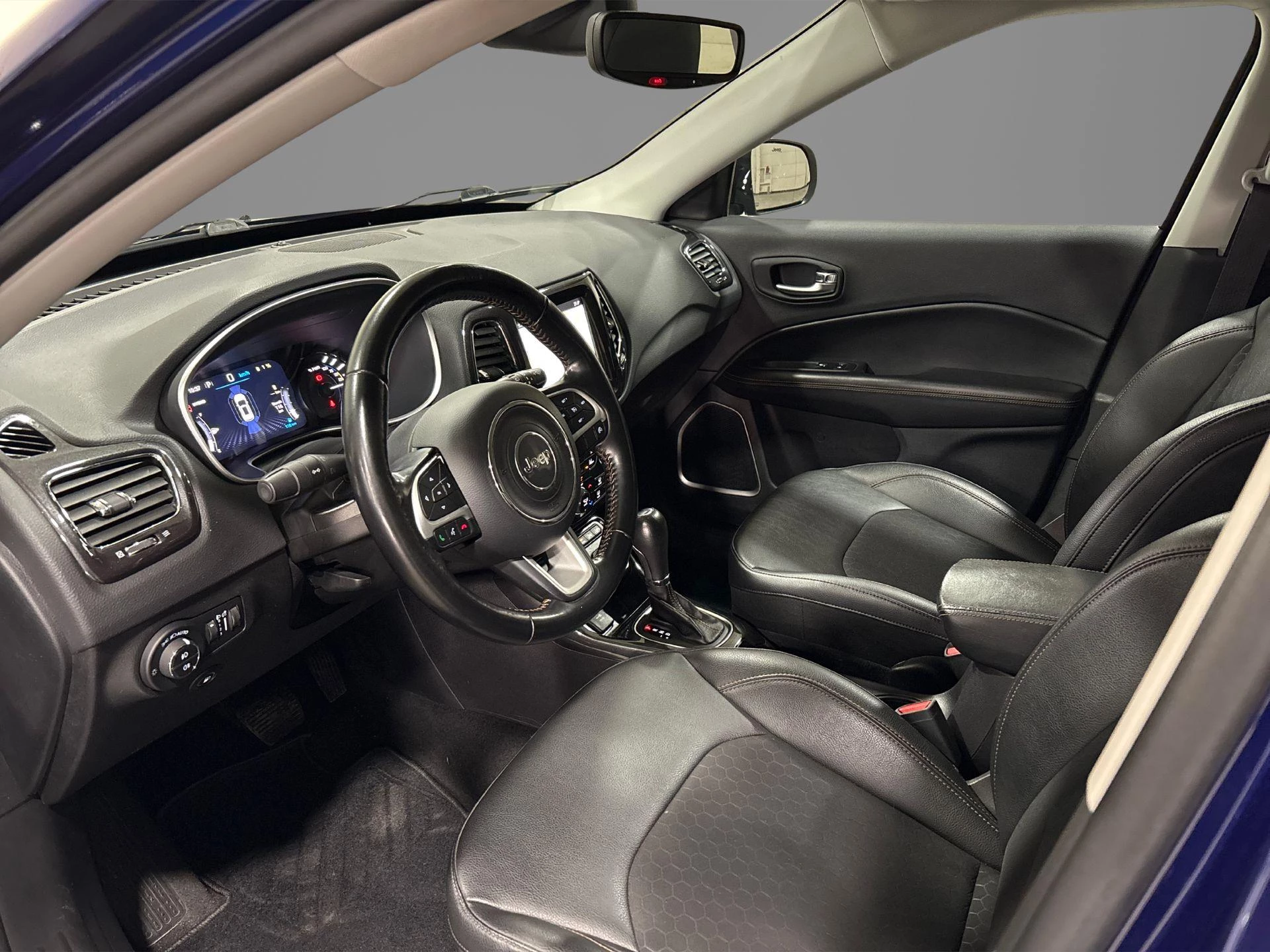 Jeep Compass met kenteken GPN-40-V – autofoto 5