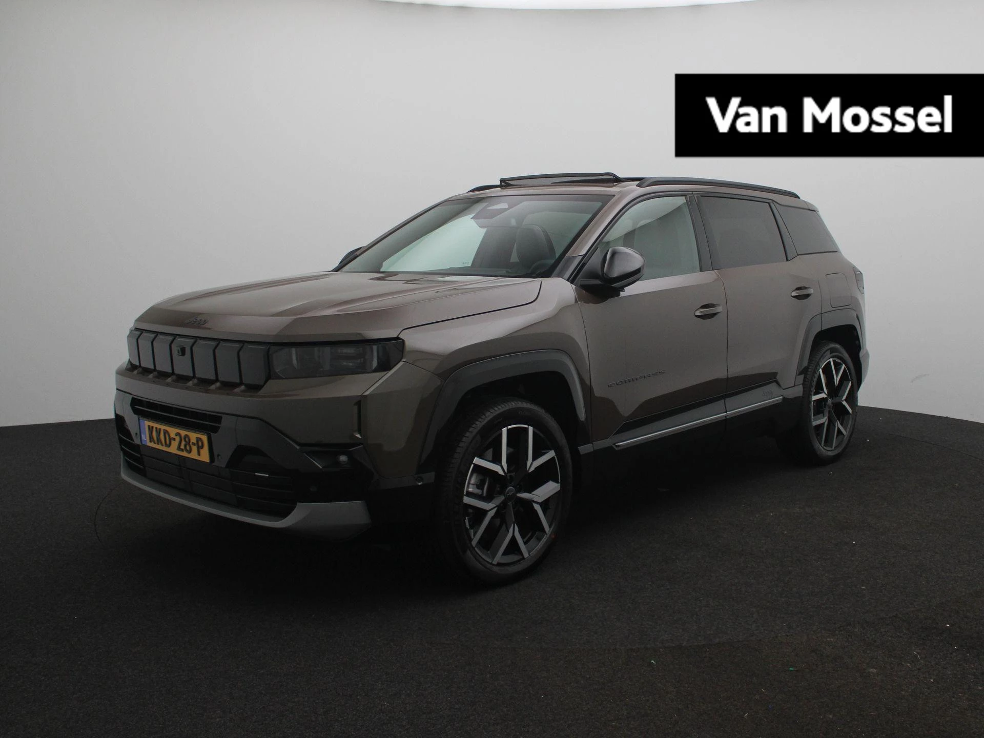 Jeep Compass met kenteken KKD-28-P – autofoto 2