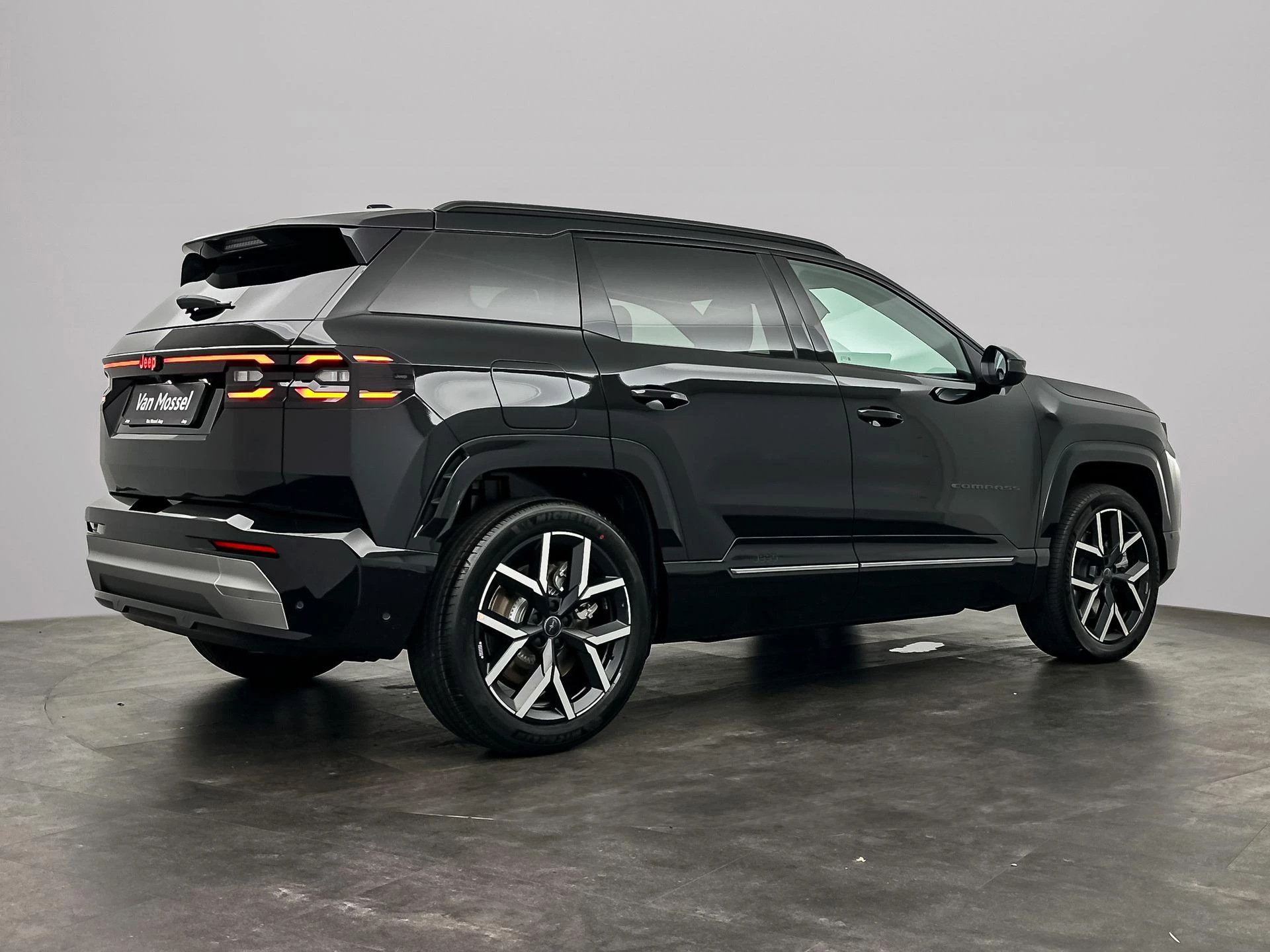Jeep Compass met kenteken KKJ-47-F – autofoto 3