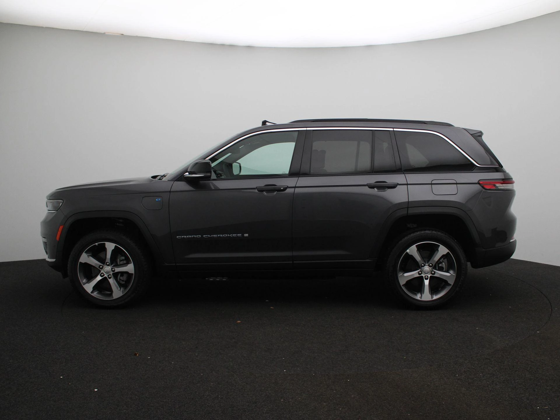 Jeep GrandCherokee met kenteken 26100 – autofoto 5