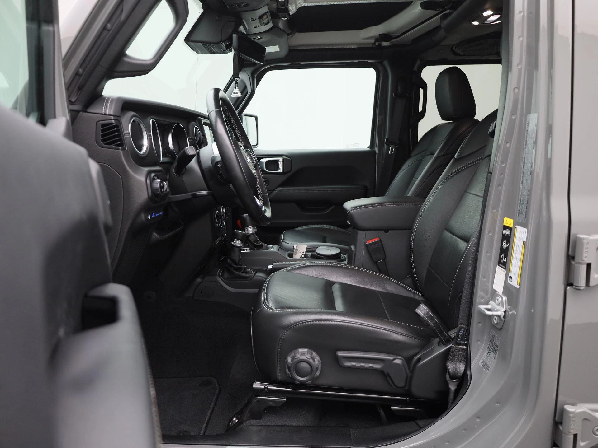 Jeep Wrangler met kenteken 110100 – autofoto 3