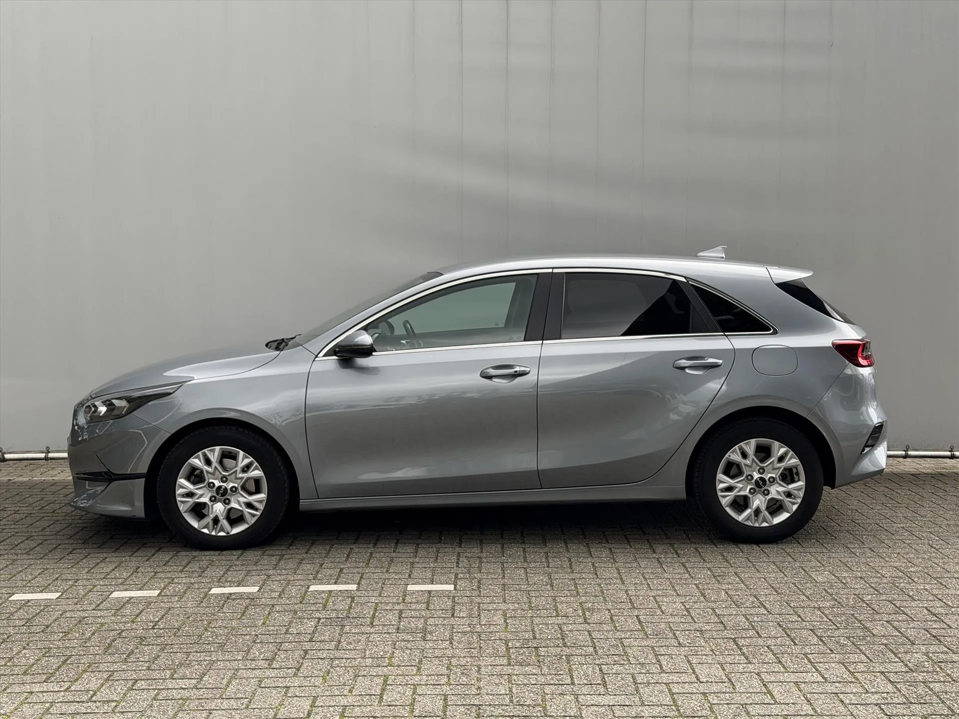 Kia Ceed met kenteken R-612-PB – autofoto 2