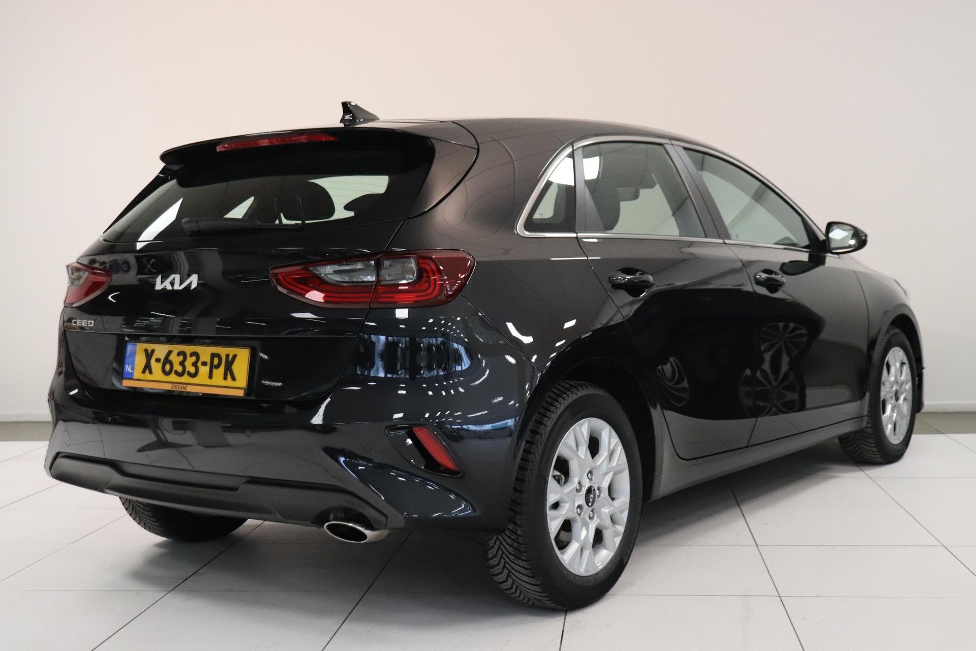 Kia Ceed met kenteken X-633-PK – autofoto 2