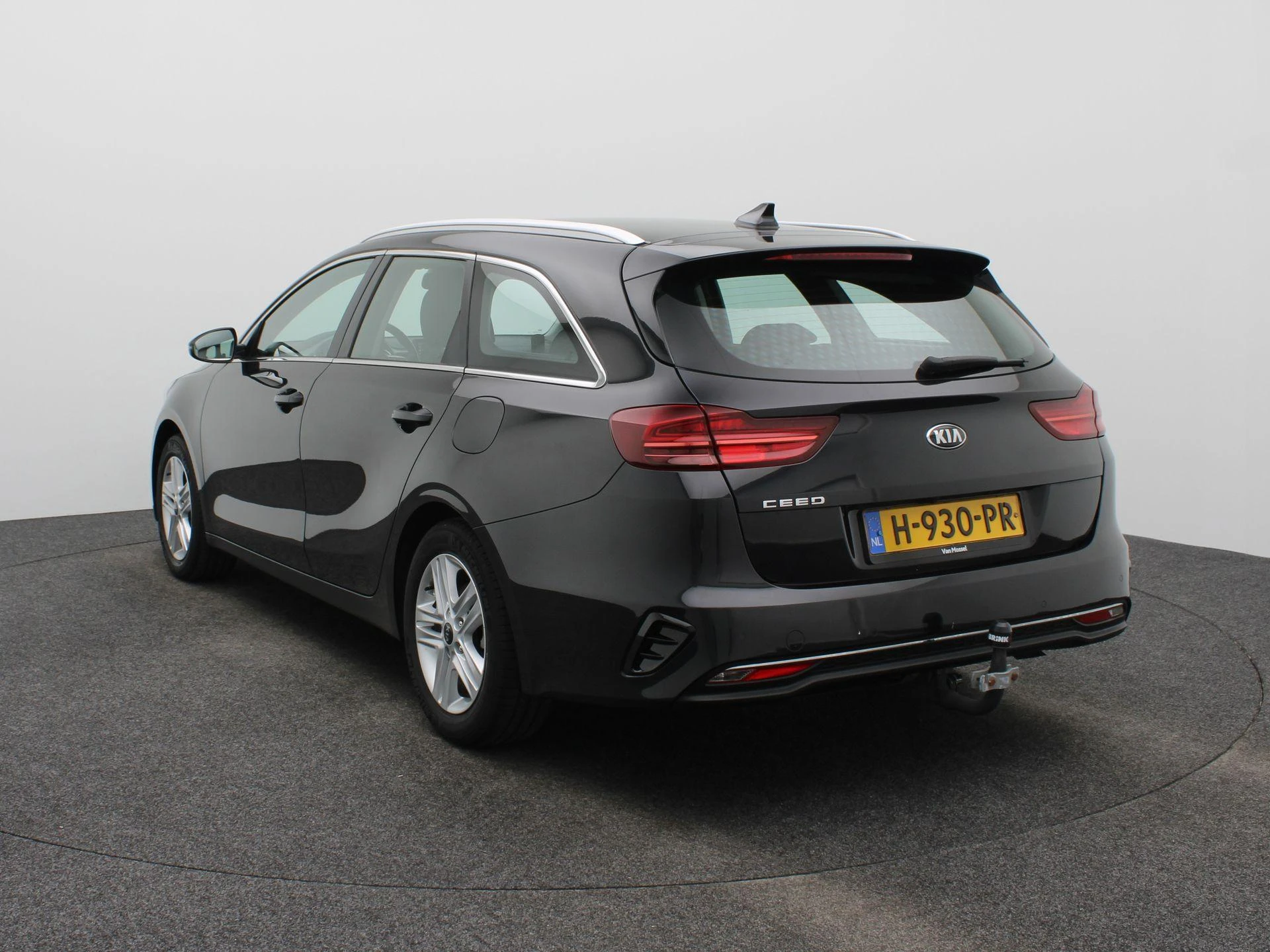 Kia CeedSportswagon met kenteken 62100 – autofoto 3