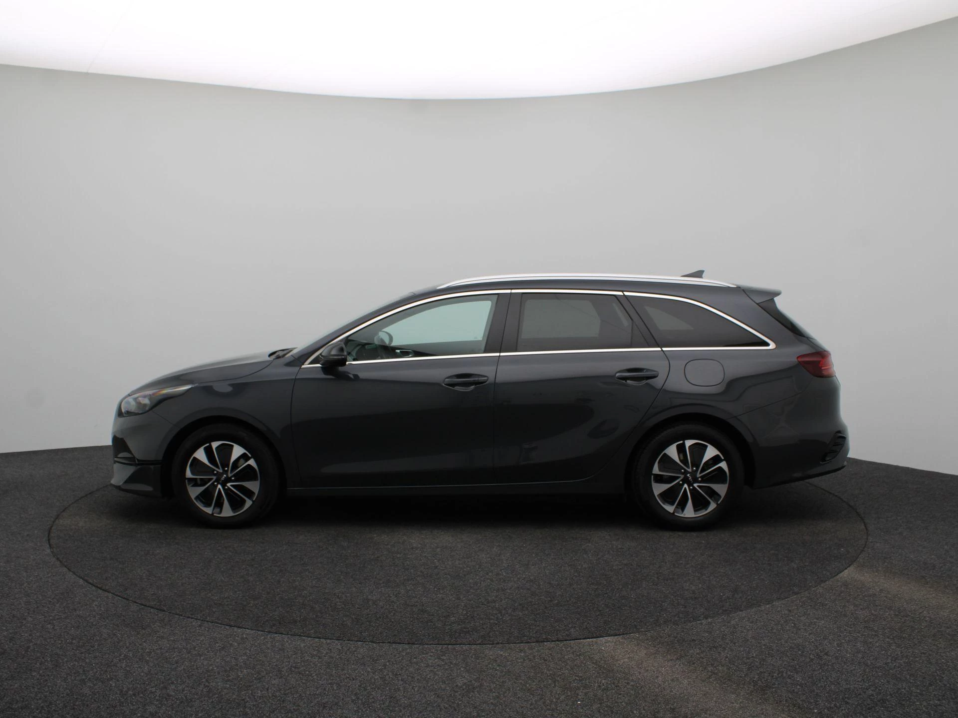 Kia CeedSportswagon met kenteken JGH-85-K – autofoto 5