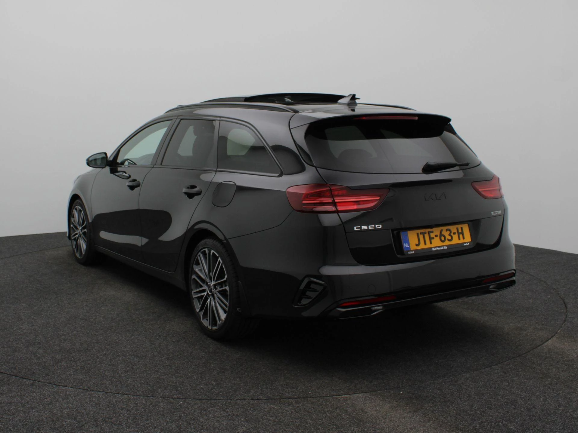Kia CeedSportswagon met kenteken JTF-63-H – autofoto 3