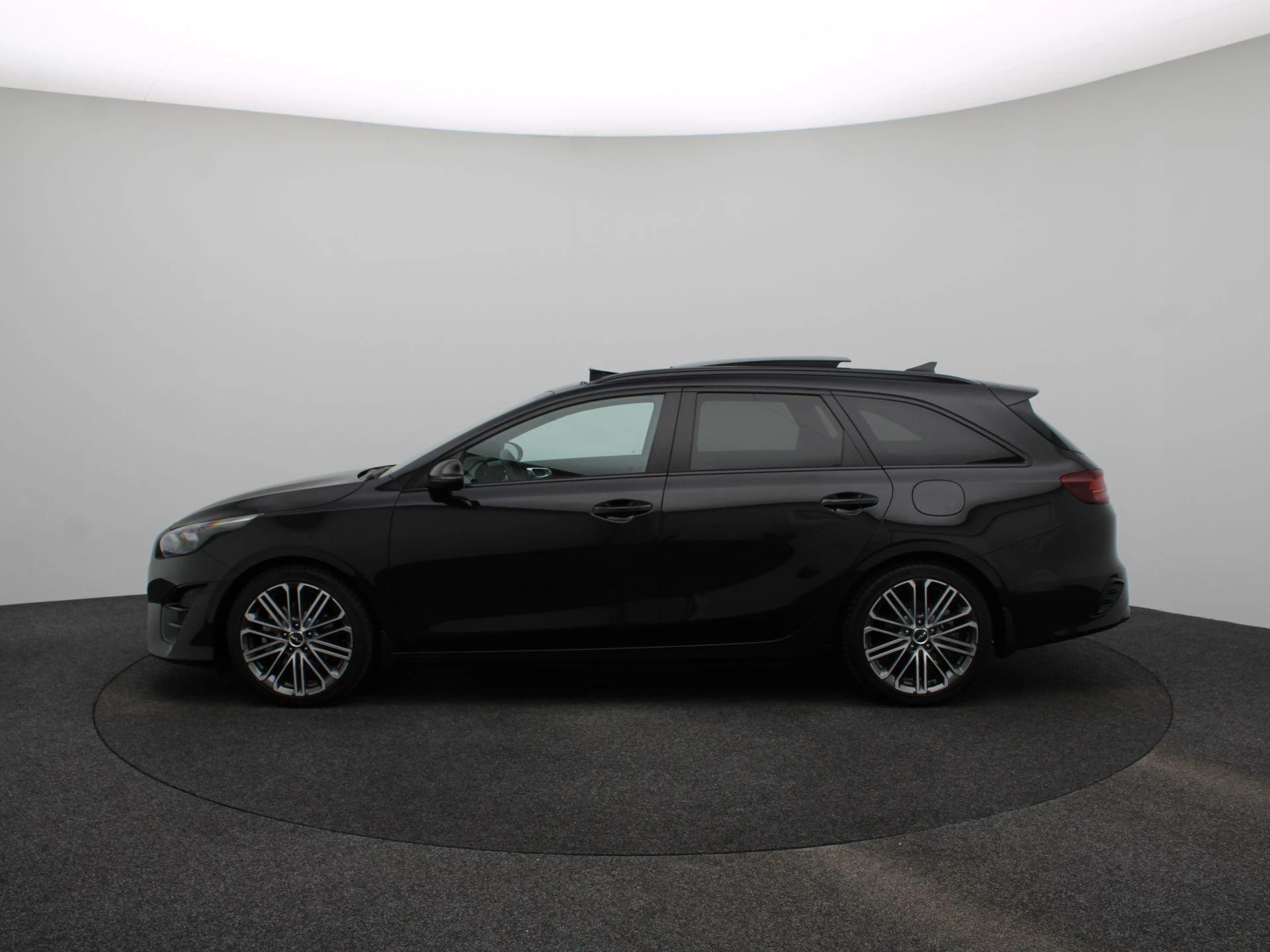 Kia CeedSportswagon met kenteken JTF-63-H – autofoto 5