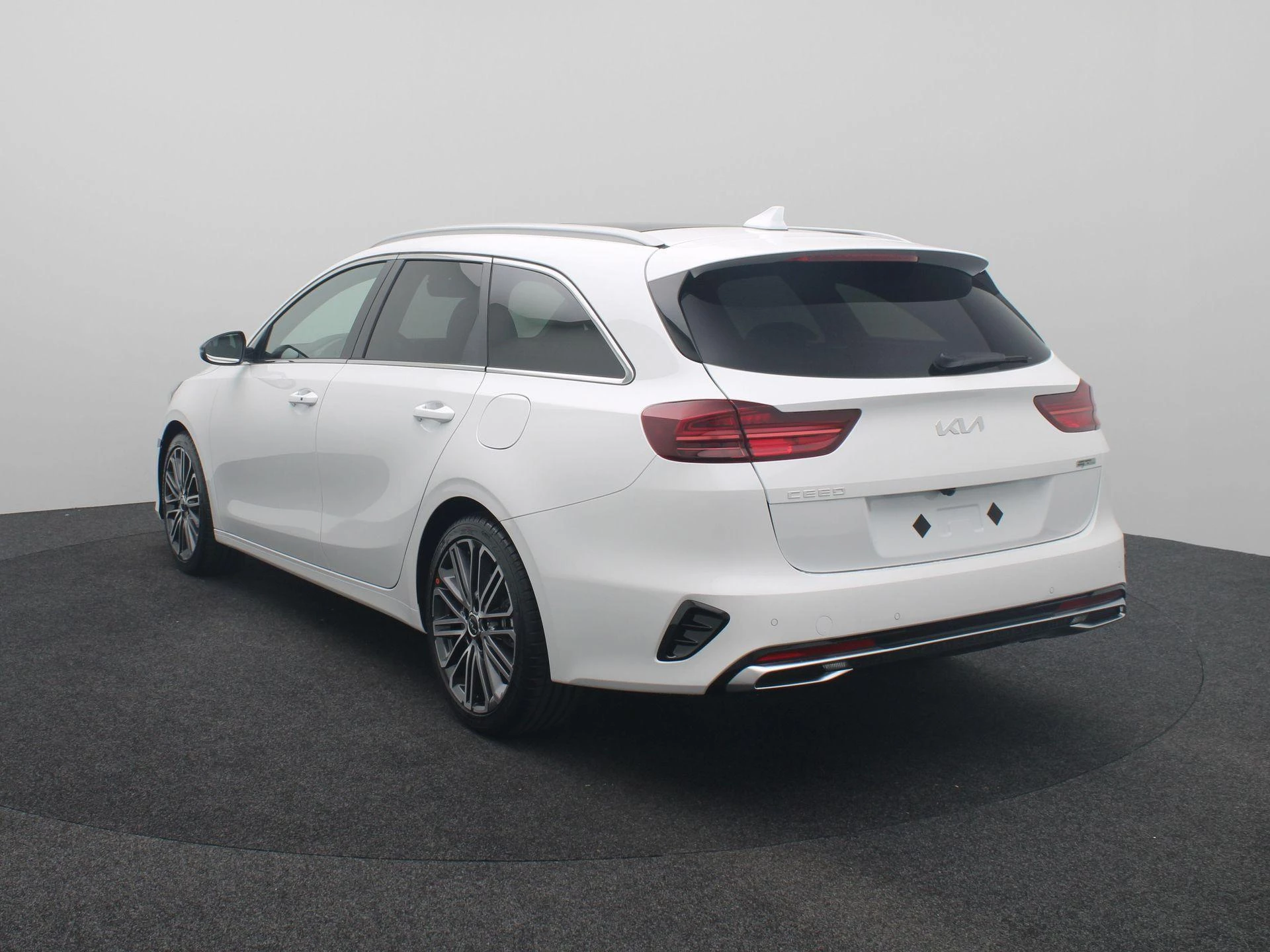 Kia CeedSportswagon met kenteken JTF-93-H – autofoto 4