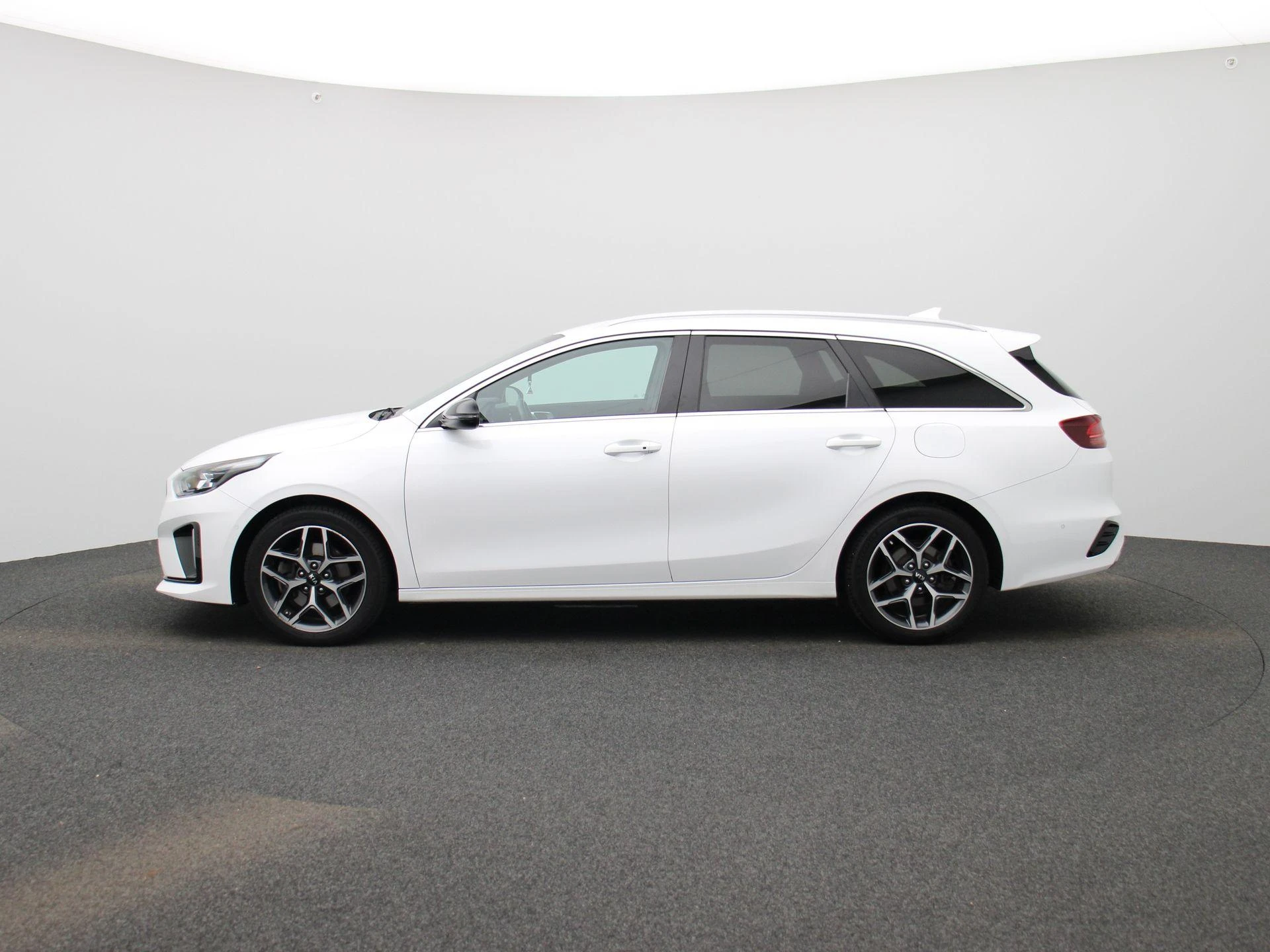 Kia CeedSportswagon met kenteken L-058-ZZ – autofoto 5
