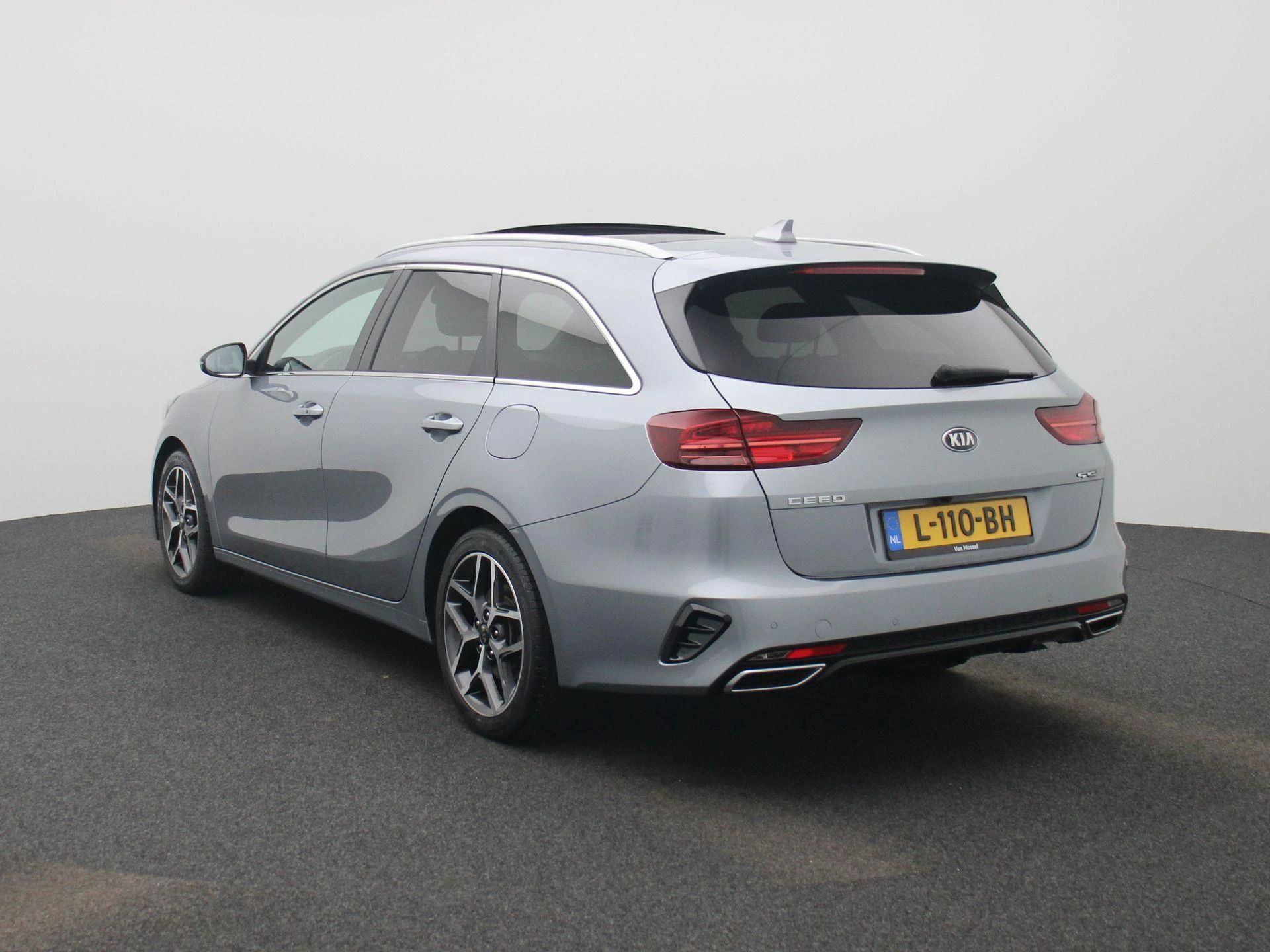 Kia CeedSportswagon met kenteken L-110-BH – autofoto 3