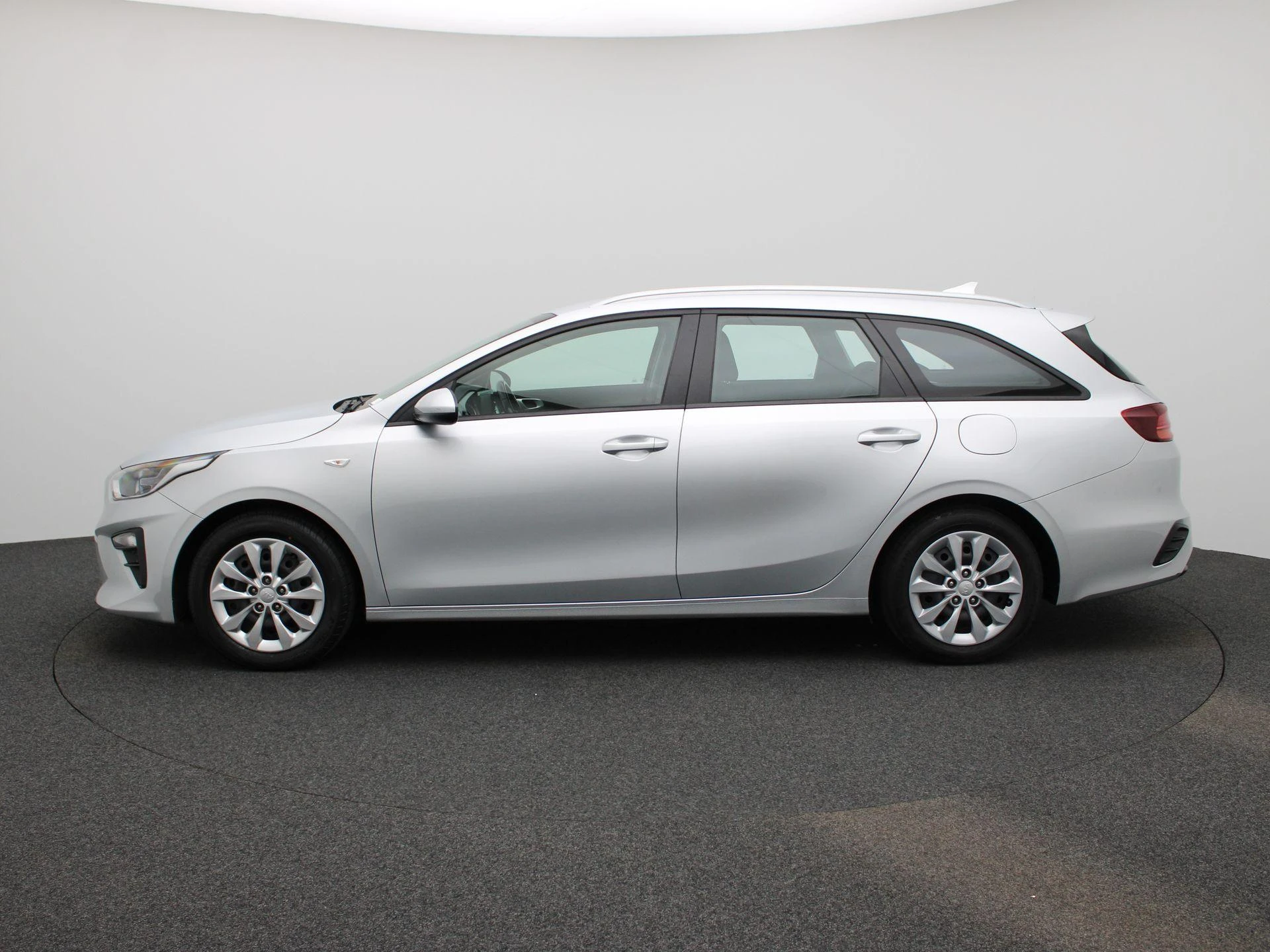 Kia CeedSportswagon met kenteken L-394-ND – autofoto 5
