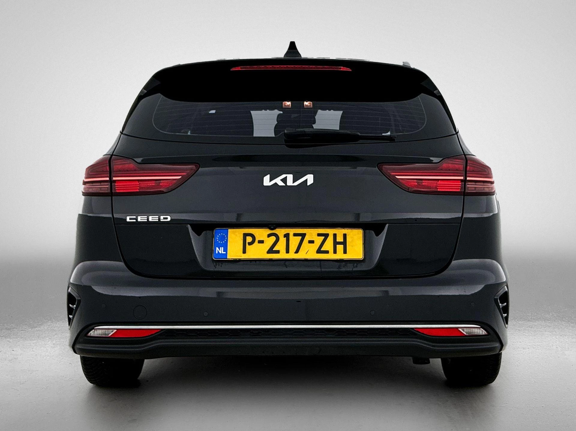 Kia CeedSportswagon met kenteken P-217-ZH – autofoto 5