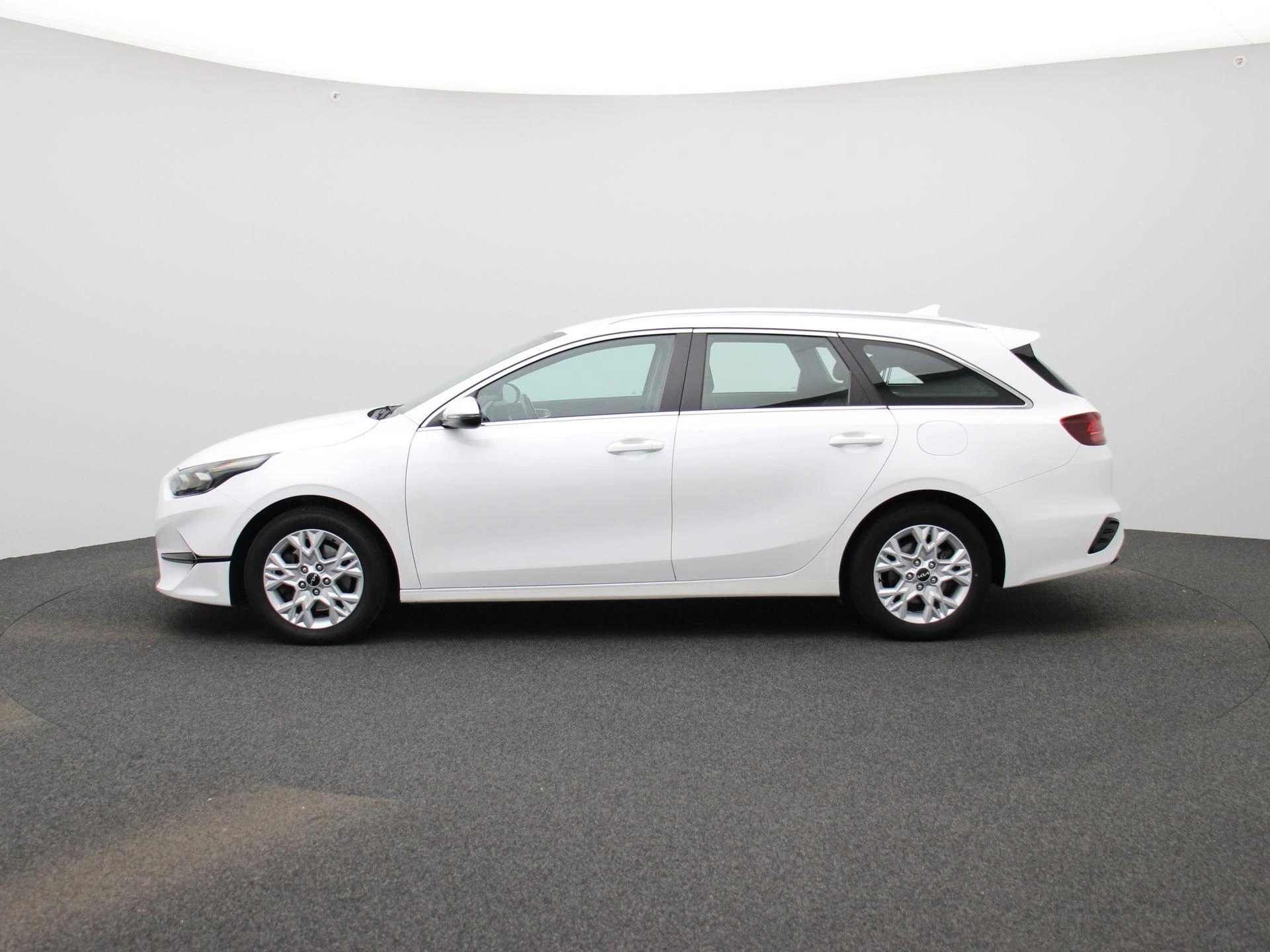 Kia CeedSportswagon met kenteken P-241-LV – autofoto 5