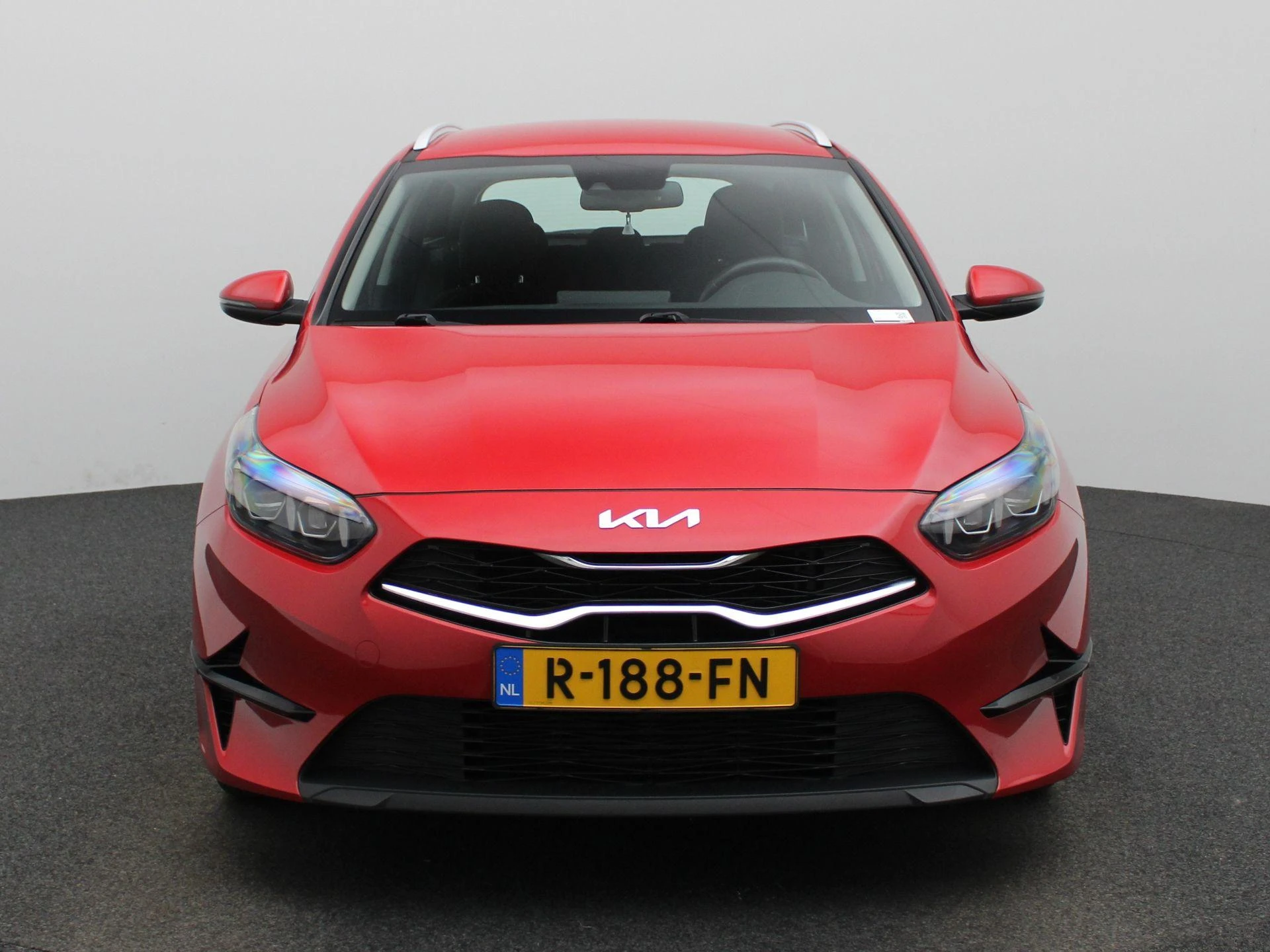Kia CeedSportswagon met kenteken R-188-FN – autofoto 4