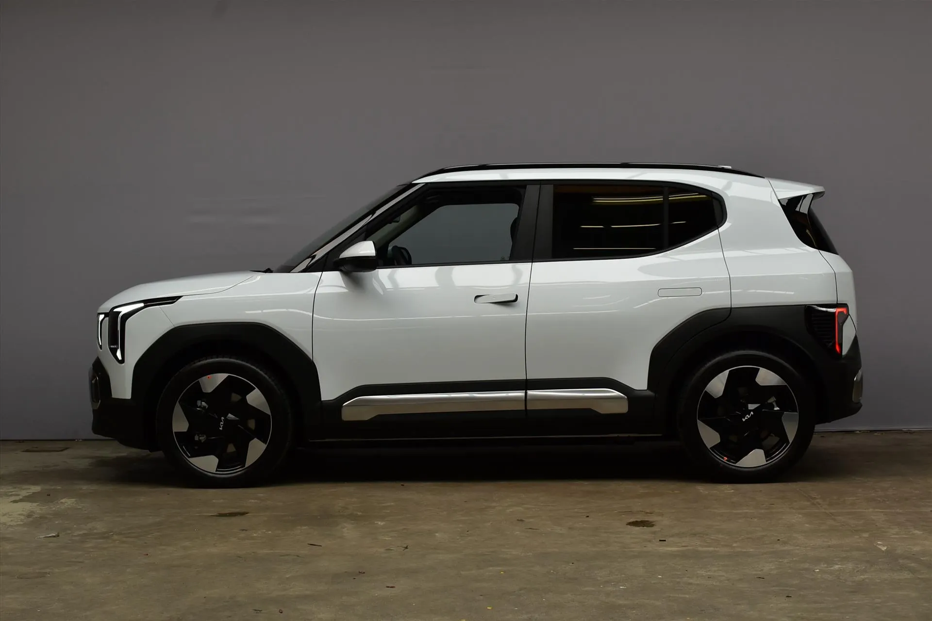 Kia EV2 met kenteken 76078 – autofoto 2