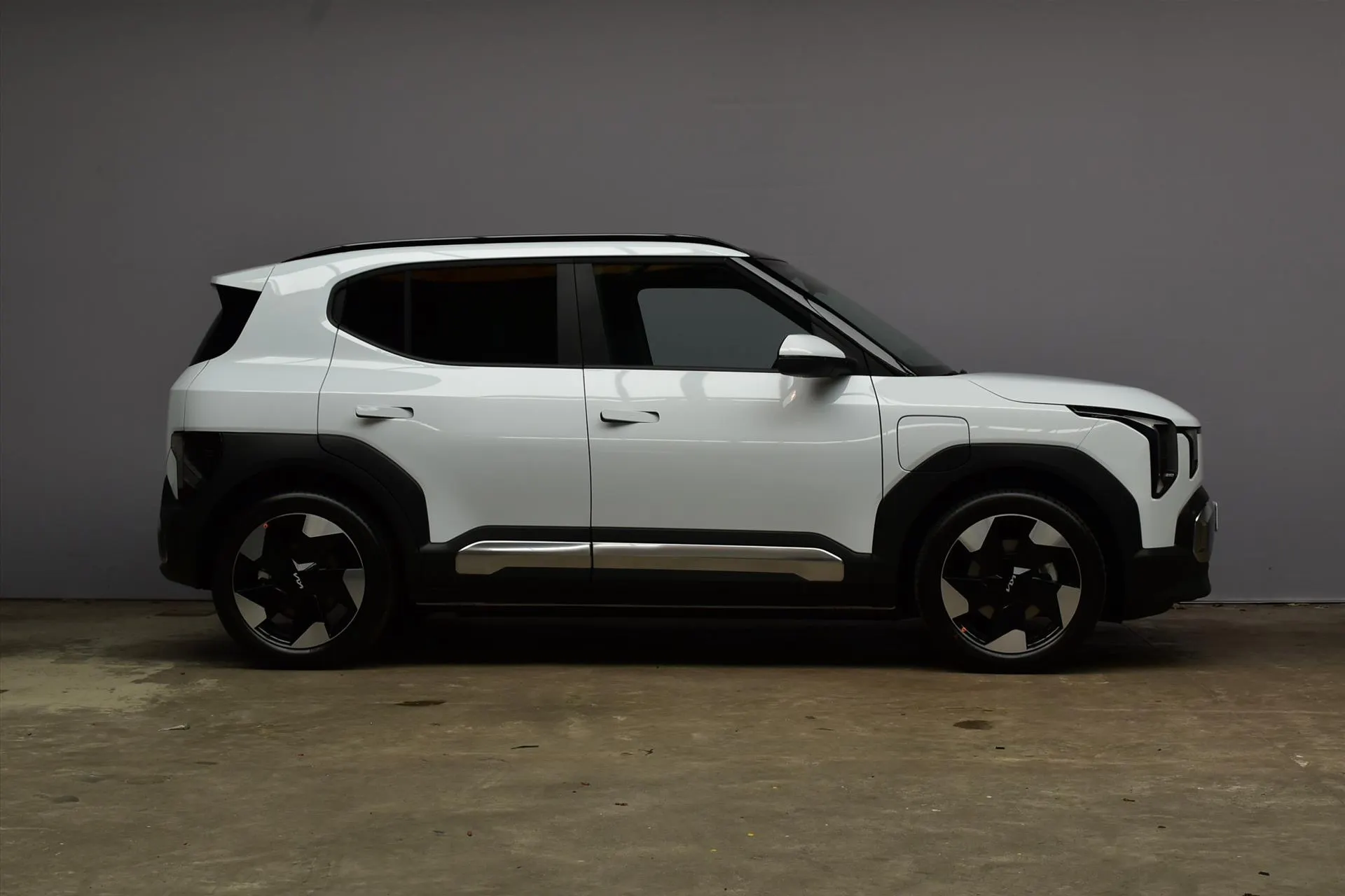 Kia EV2 met kenteken 76078 – autofoto 5