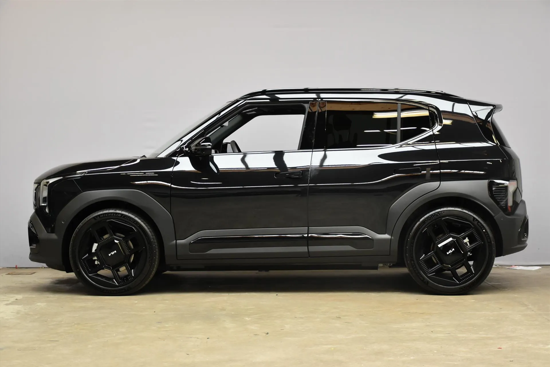 Kia EV2 met kenteken 78989 – autofoto 2