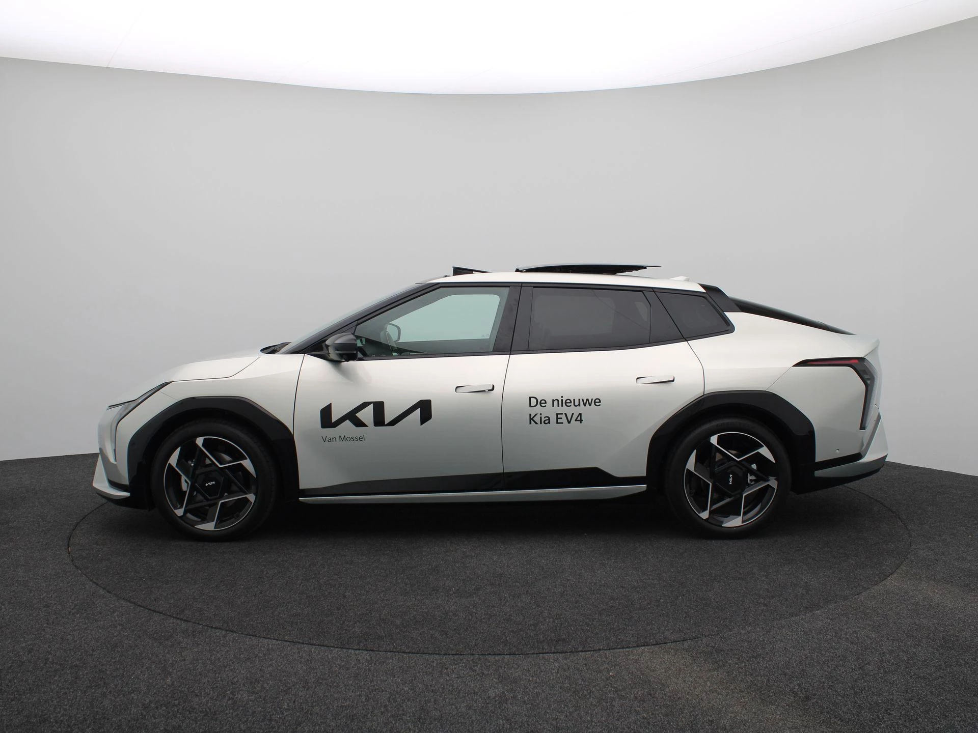 Kia EV4 – autofoto 5