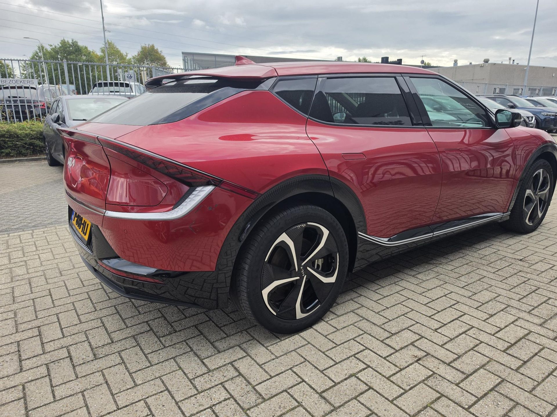 Kia EV6 met kenteken P-818-HJ – autofoto 5