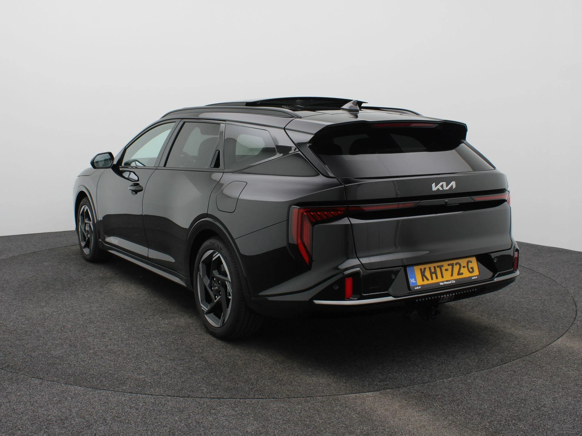 Kia K4 met kenteken KHT-72-G – autofoto 3
