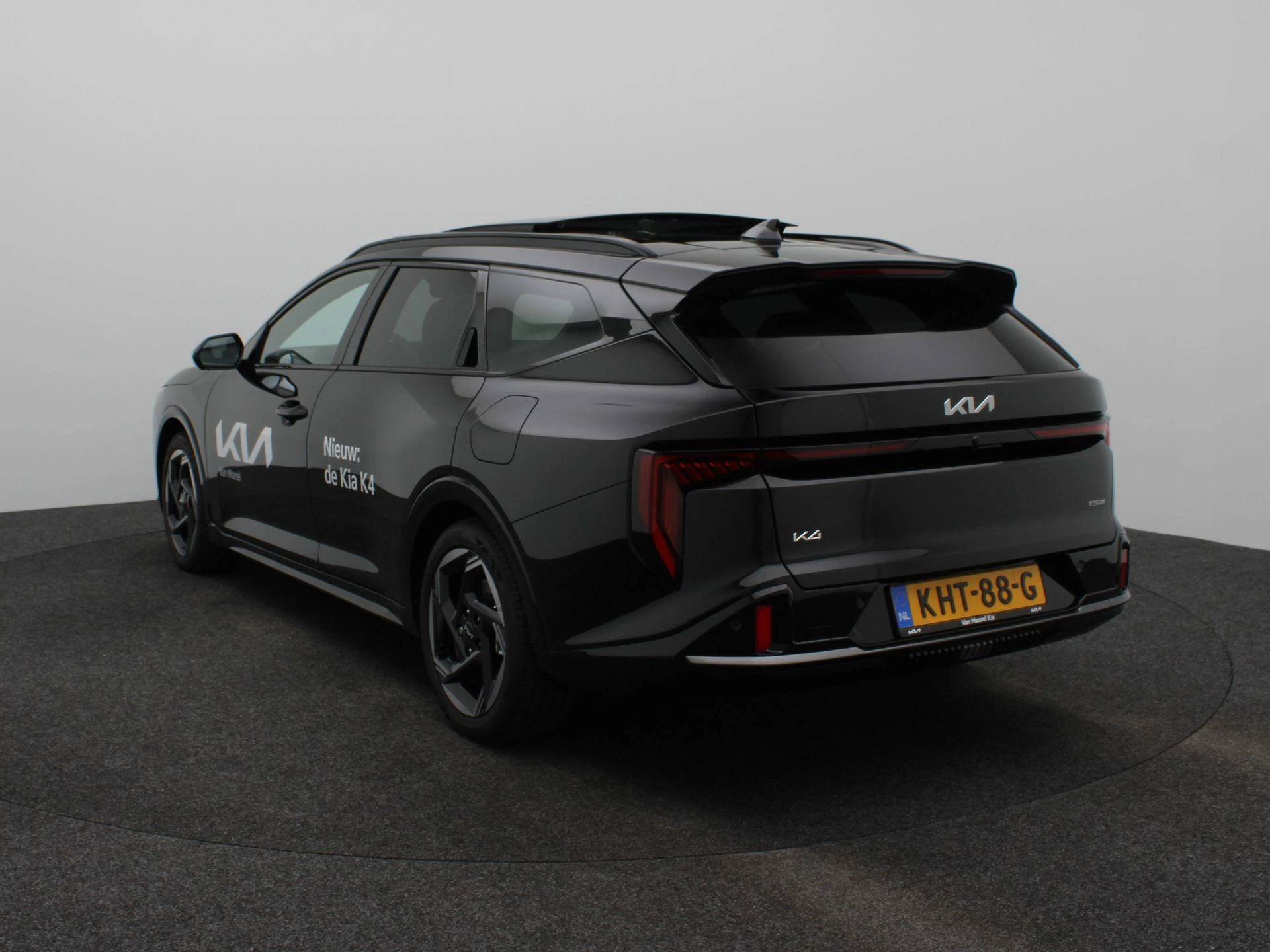 Kia K4 met kenteken KHT-88-G – autofoto 5