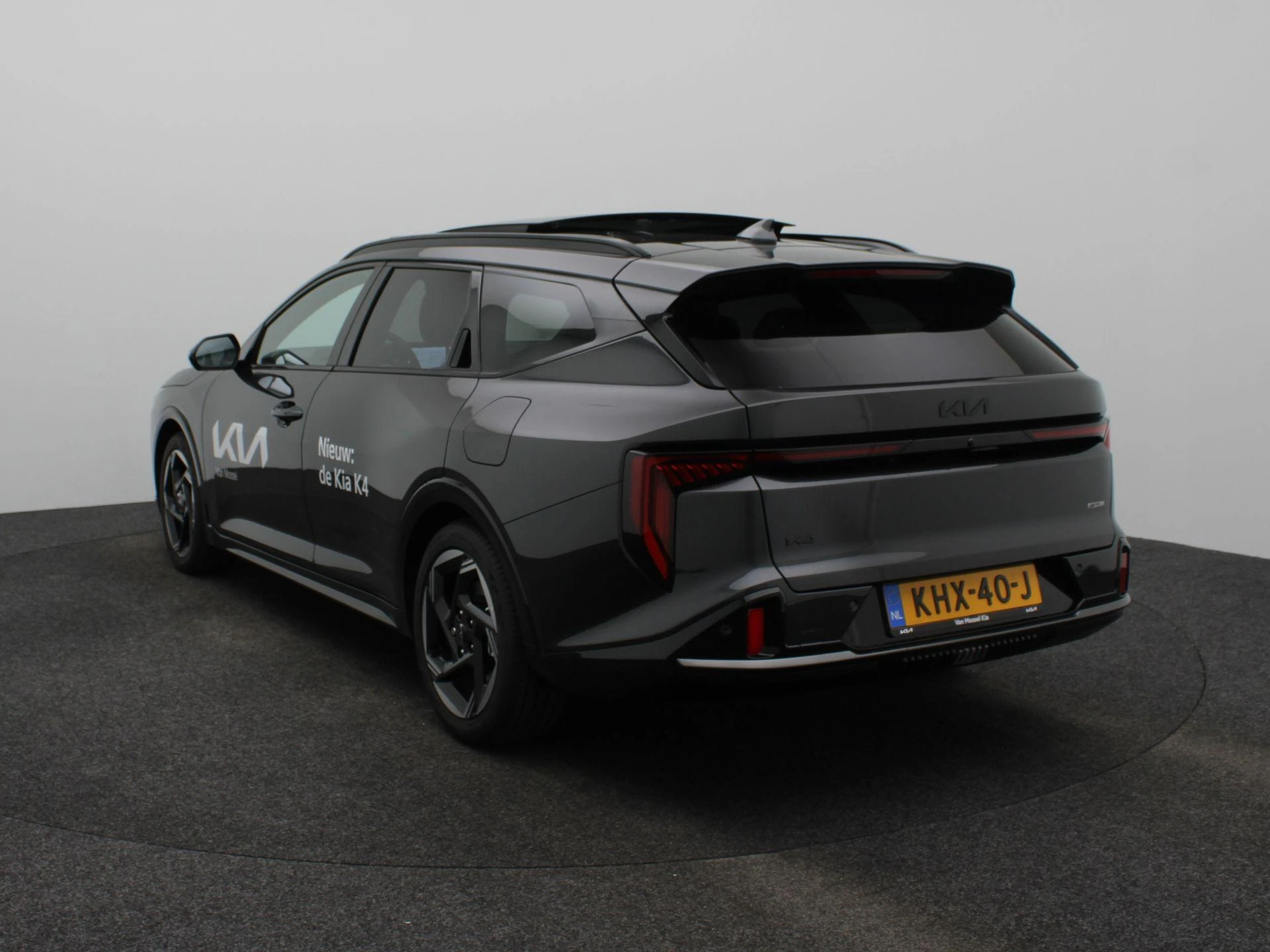 Kia K4 met kenteken KHX-40-J – autofoto 3