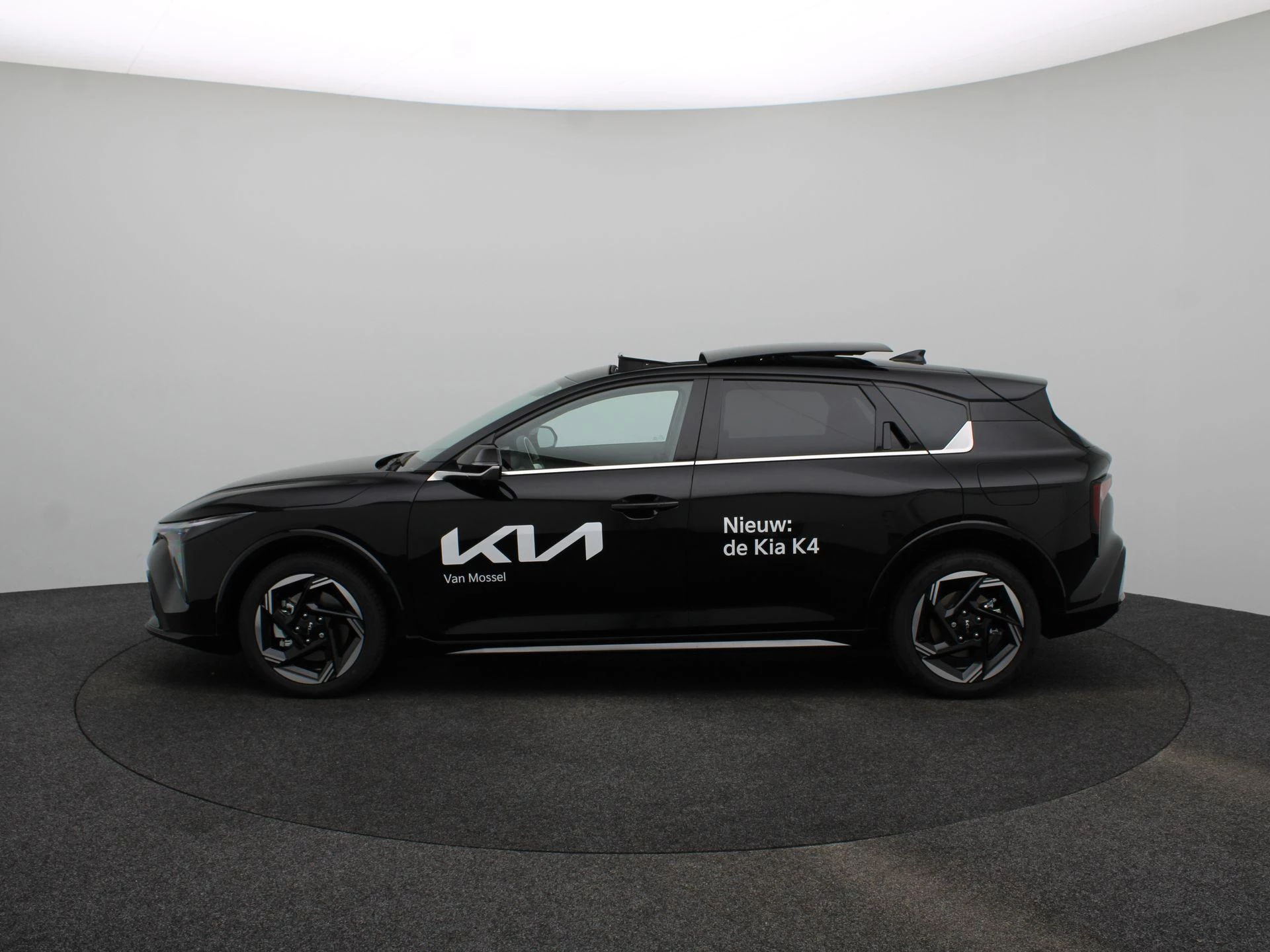 Kia K4 met kenteken KJG-57-S – autofoto 5