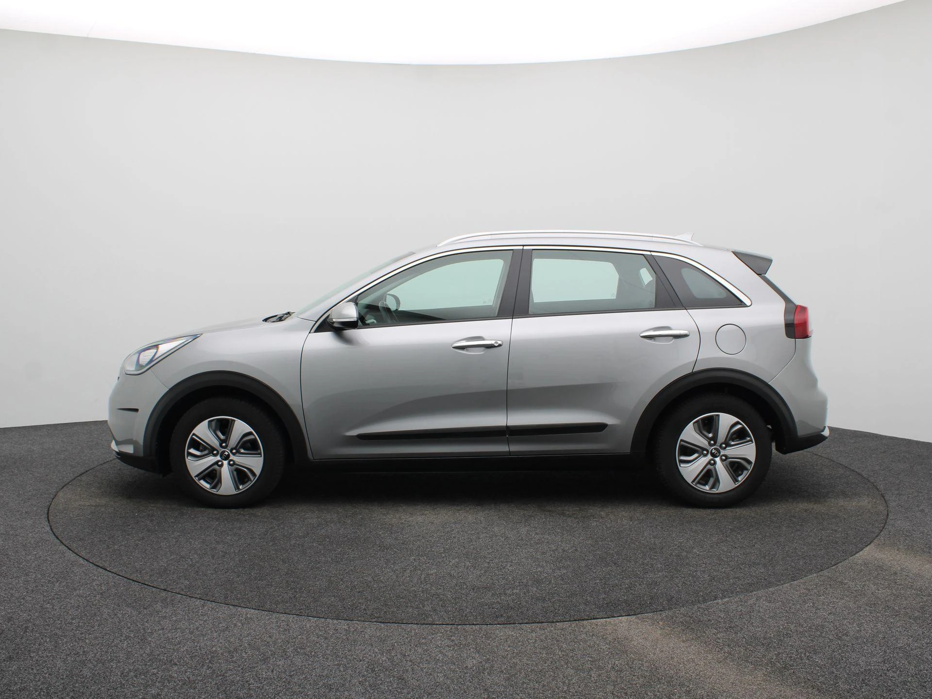 Kia Niro met kenteken 34100 – autofoto 5