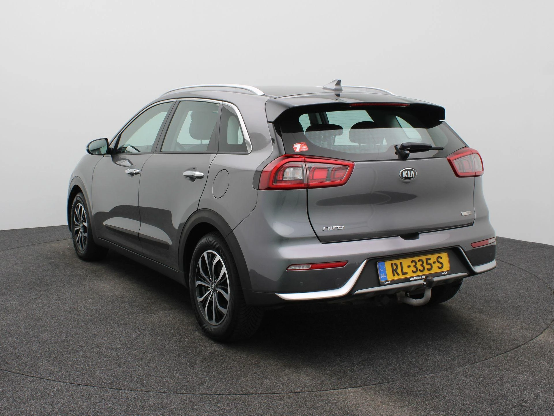 Kia Niro met kenteken 38100 – autofoto 3