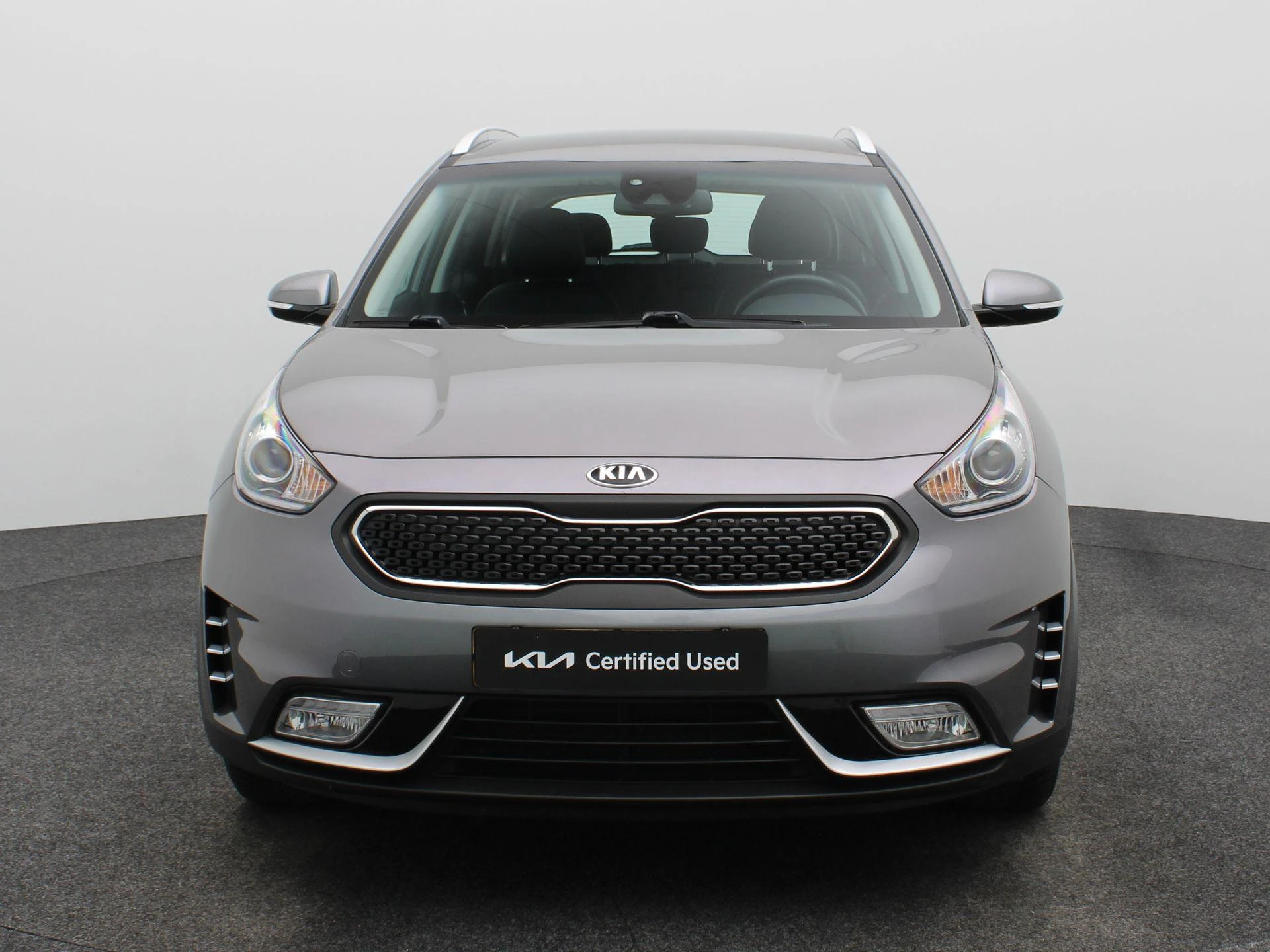 Kia Niro met kenteken 38100 – autofoto 4