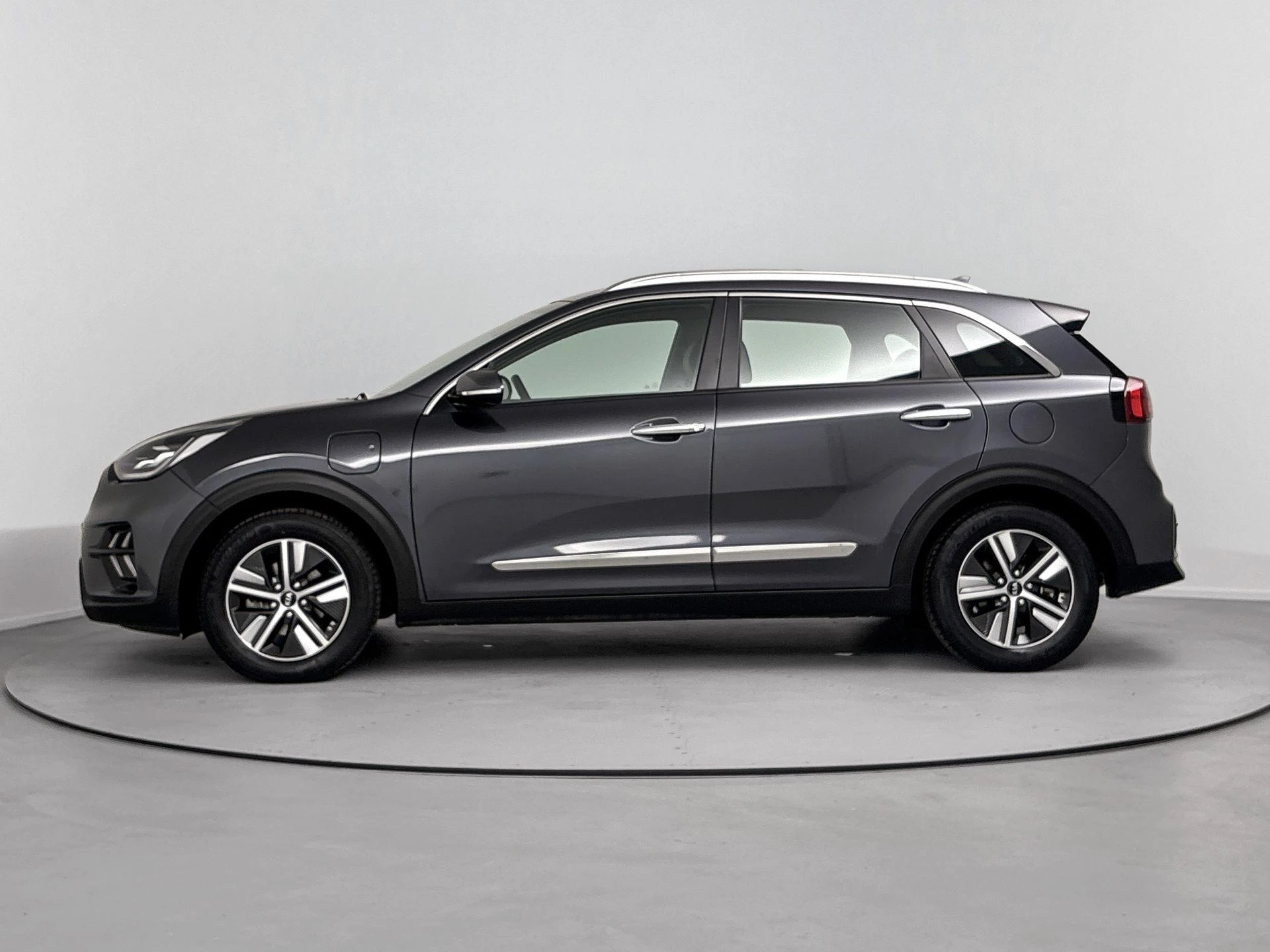 Kia Niro met kenteken 49 – autofoto 4