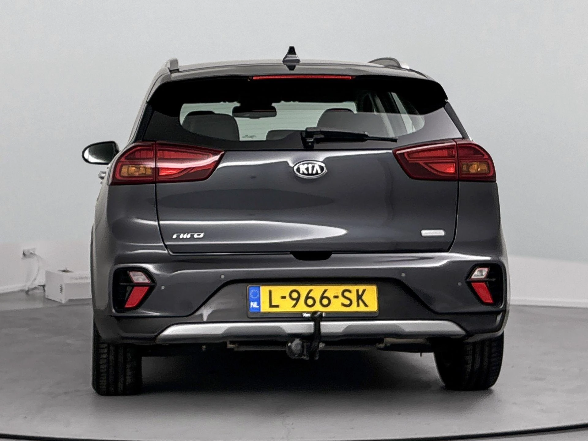 Kia Niro met kenteken 49 – autofoto 5