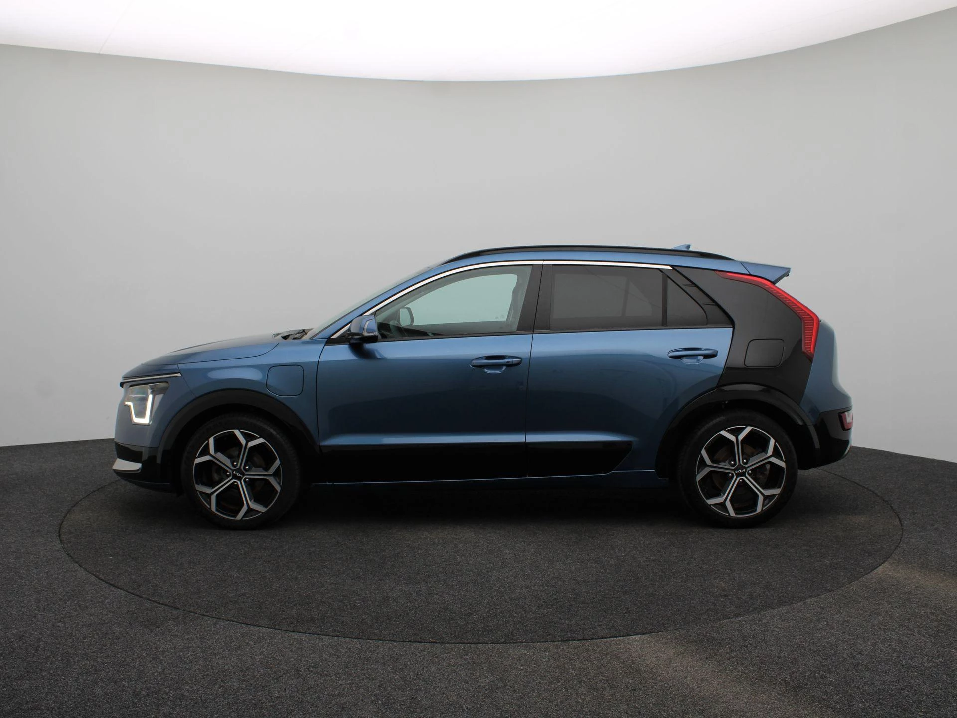 Kia Niro met kenteken KGP-74-V – autofoto 5