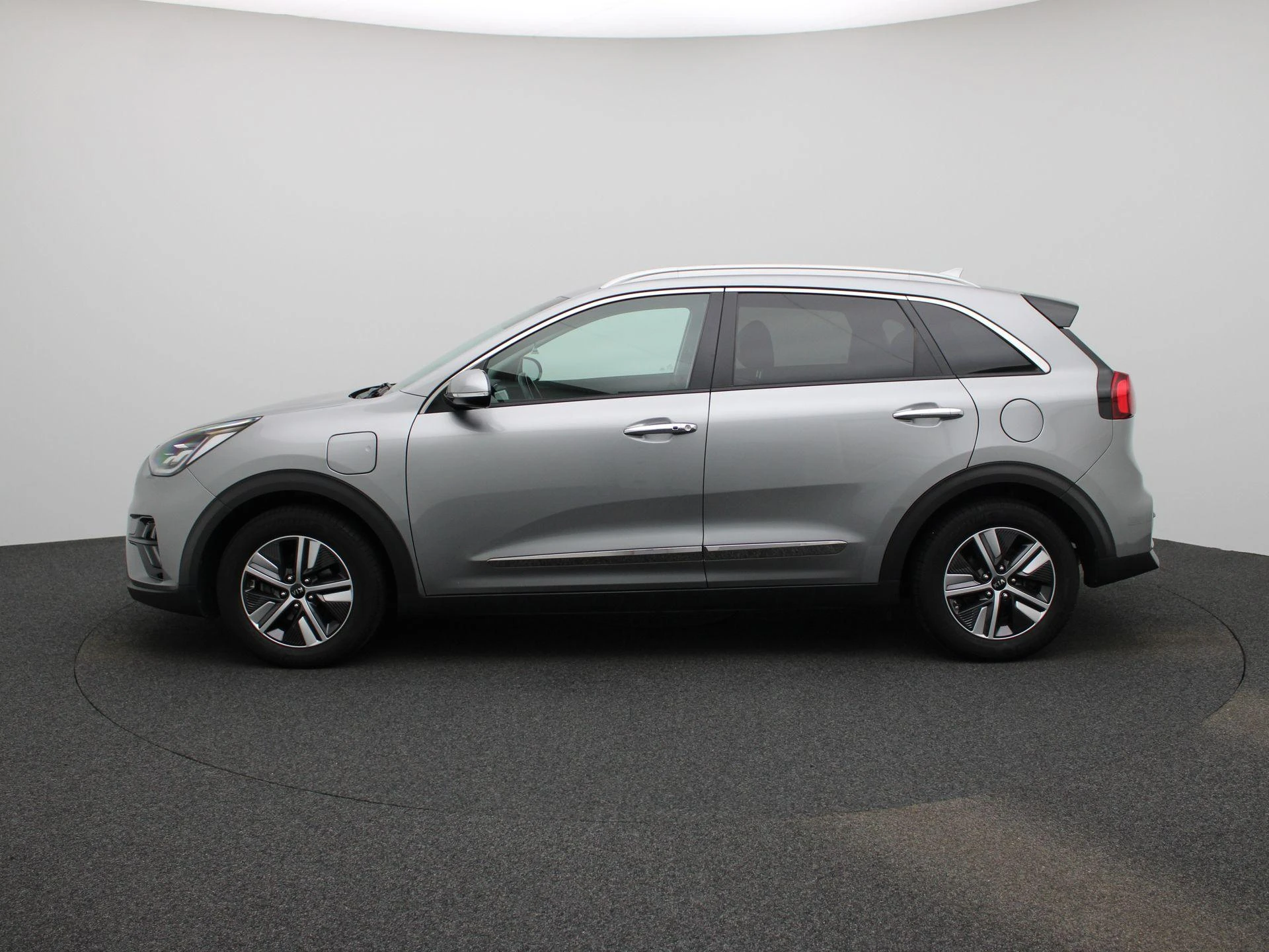 Kia Niro met kenteken KXT-40-L – autofoto 5