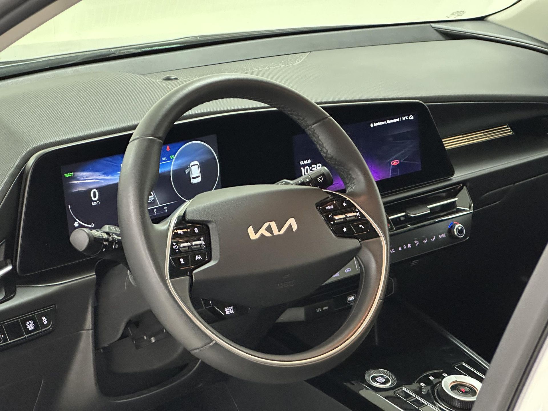 Kia Niro met kenteken R-967-KZ – autofoto 3