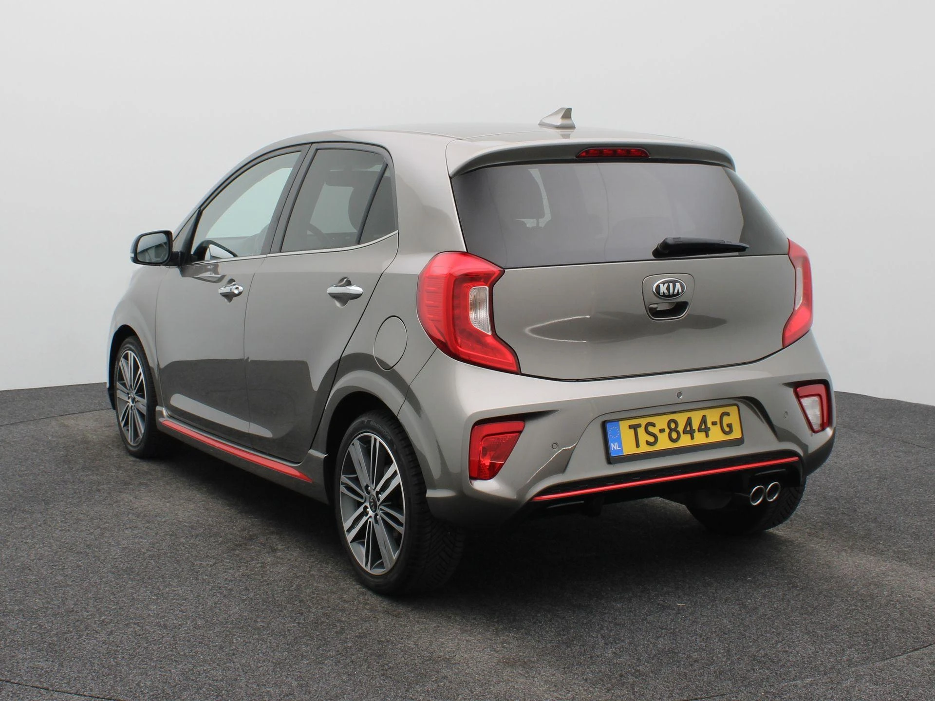 Kia Picanto met kenteken 45100 – autofoto 3