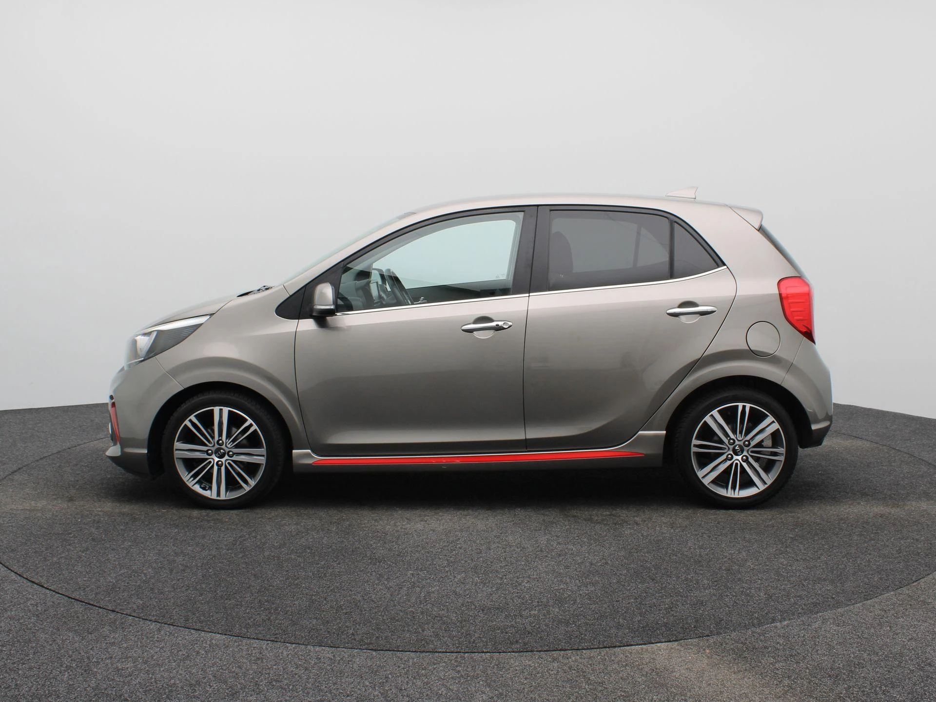 Kia Picanto met kenteken 45100 – autofoto 5