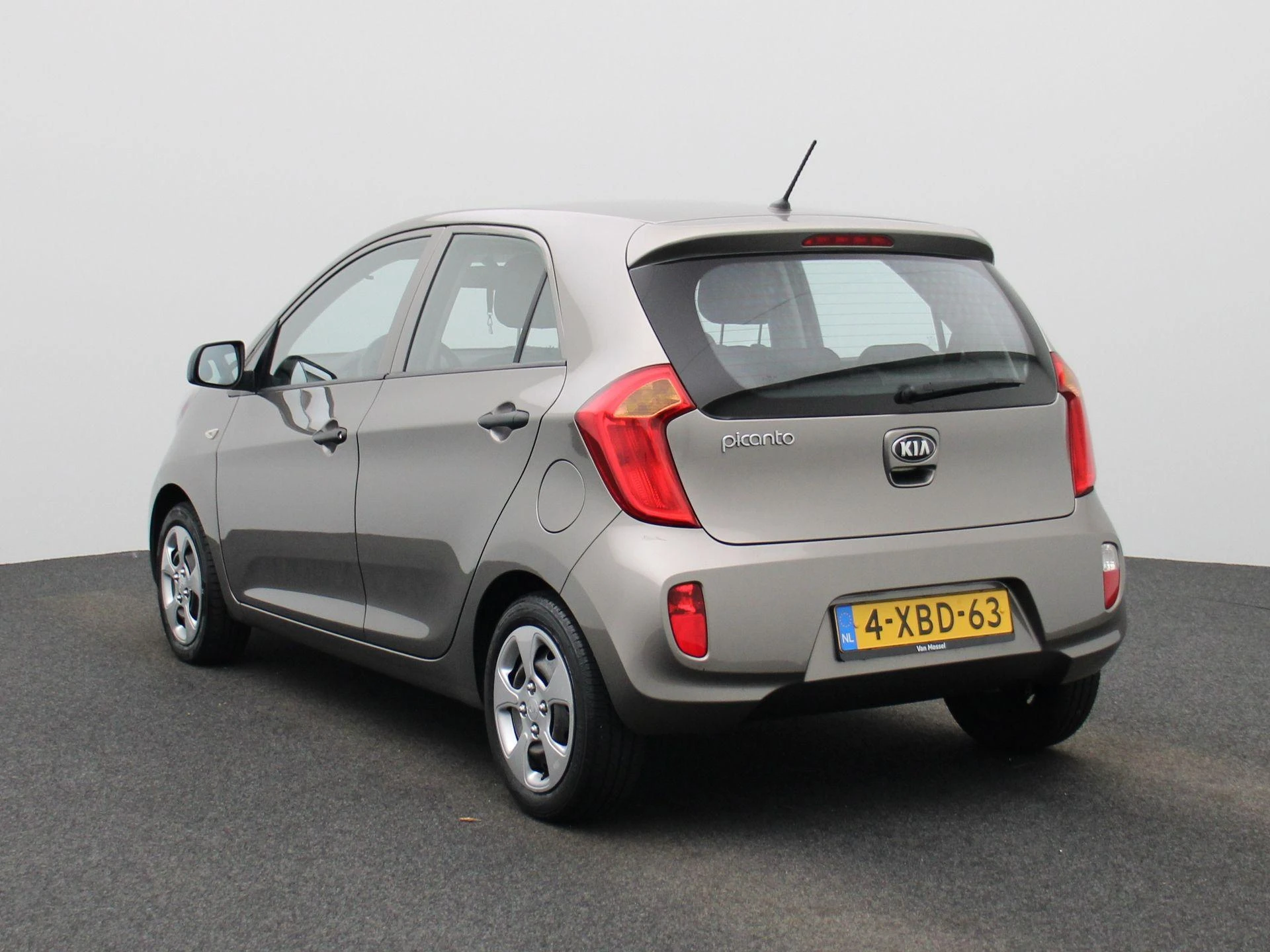 Kia Picanto met kenteken 67100 – autofoto 3