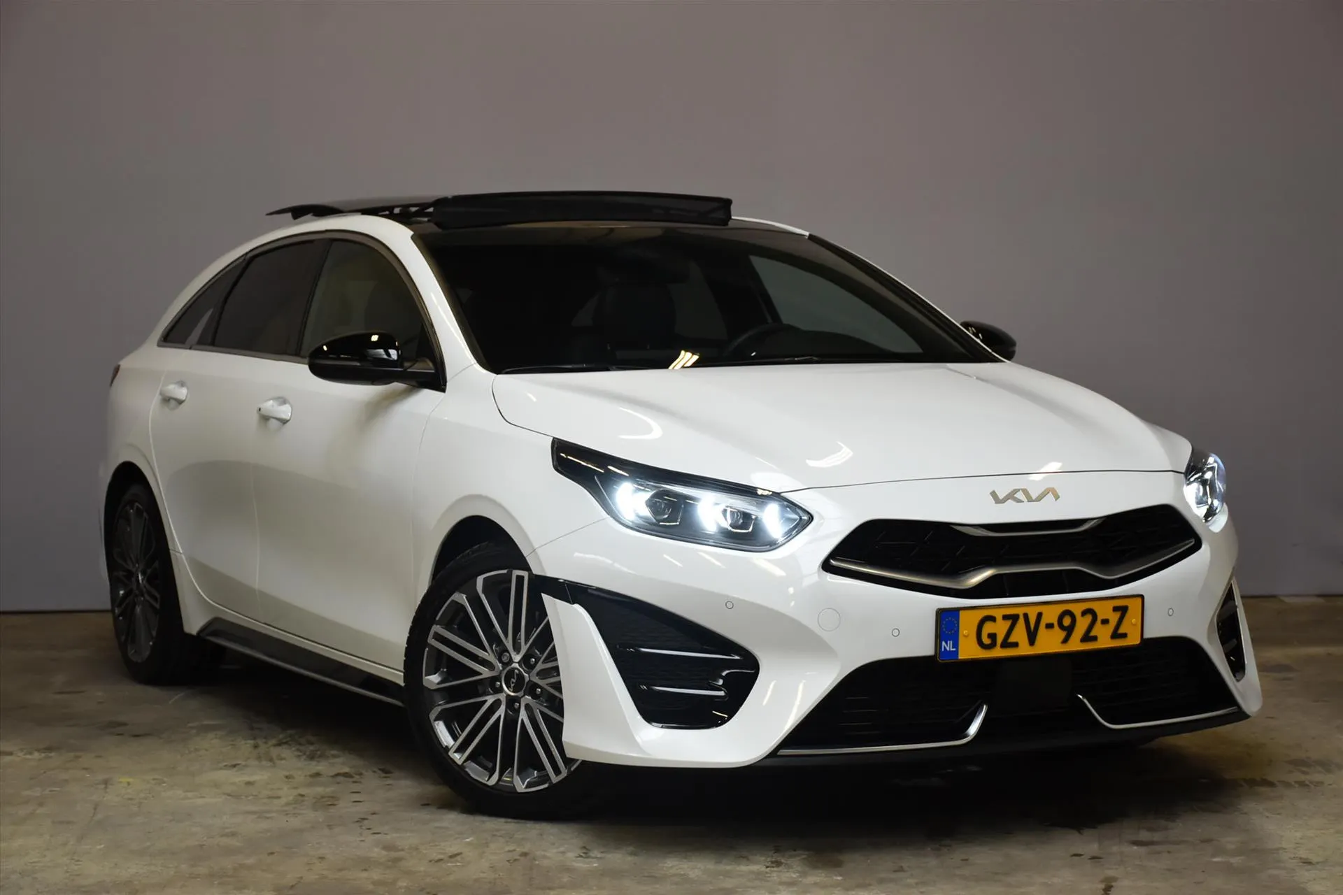 Kia ProCeed met kenteken GZV-92-Z – autofoto 2