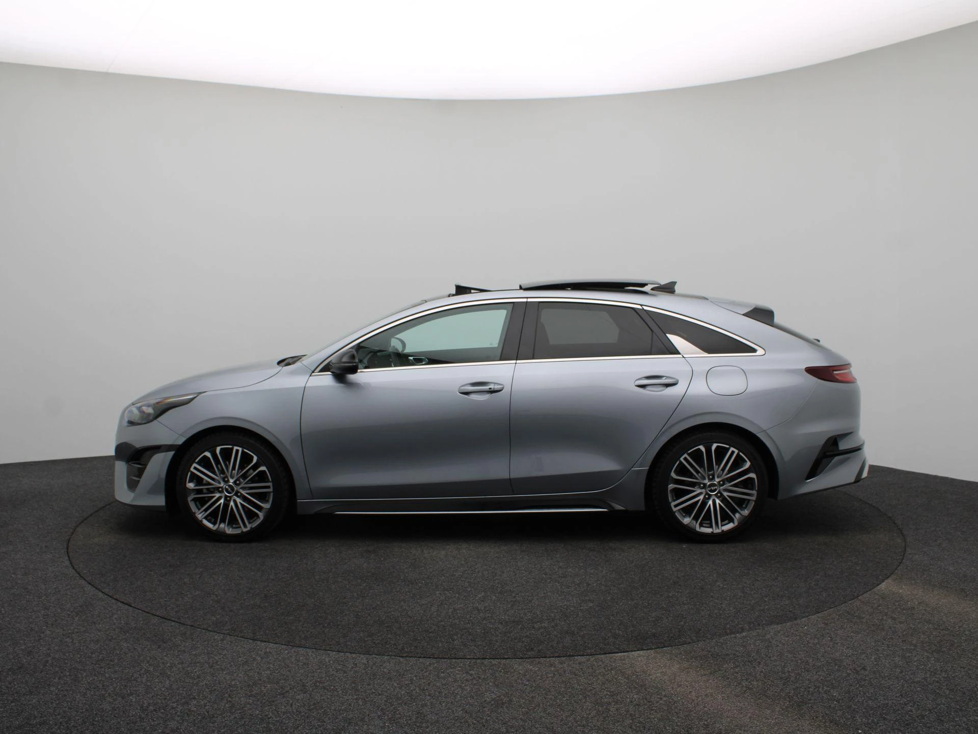 Kia ProCeed met kenteken HTV-46-R – autofoto 5