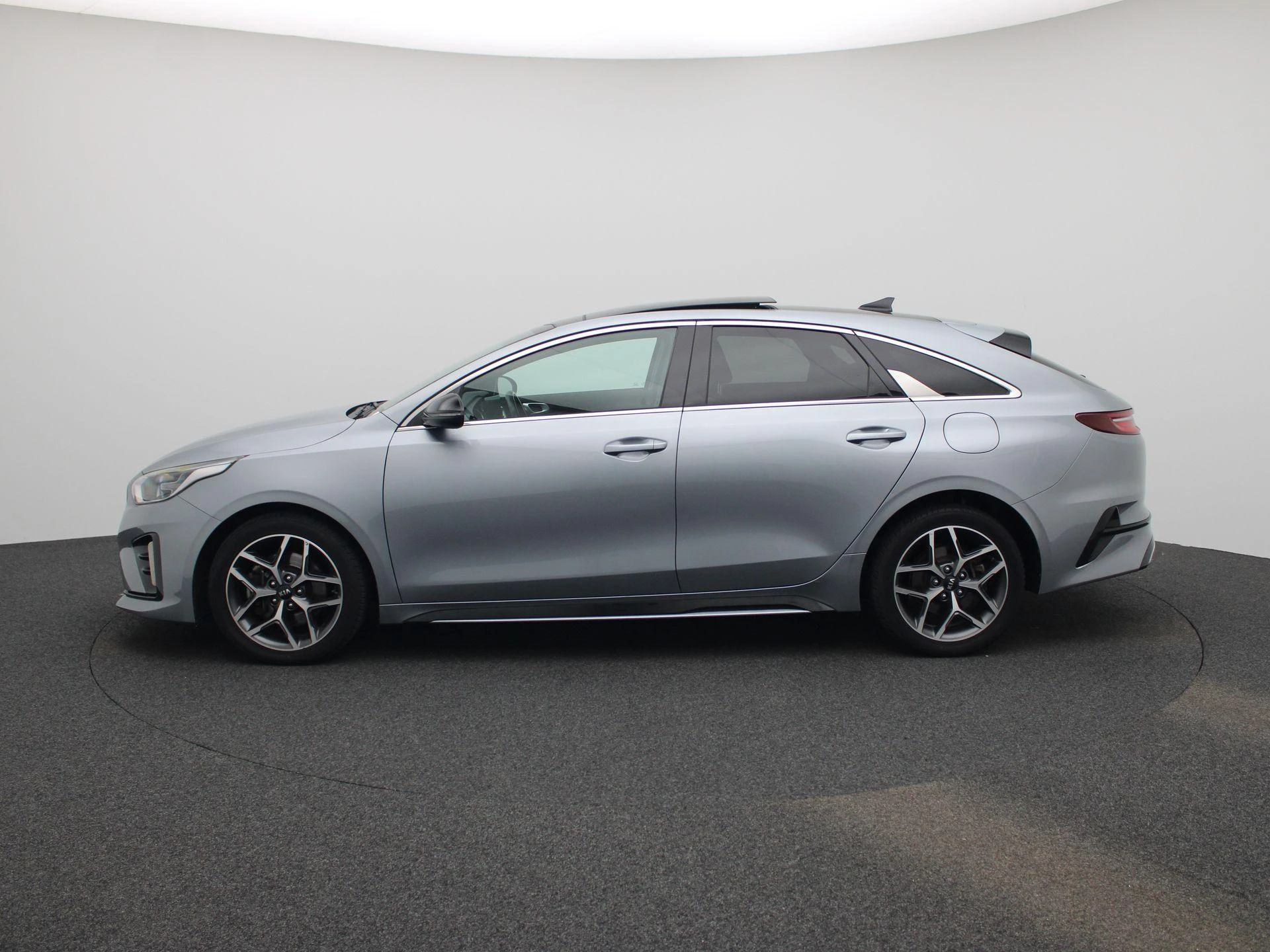 Kia ProCeed met kenteken L-808-BS – autofoto 5