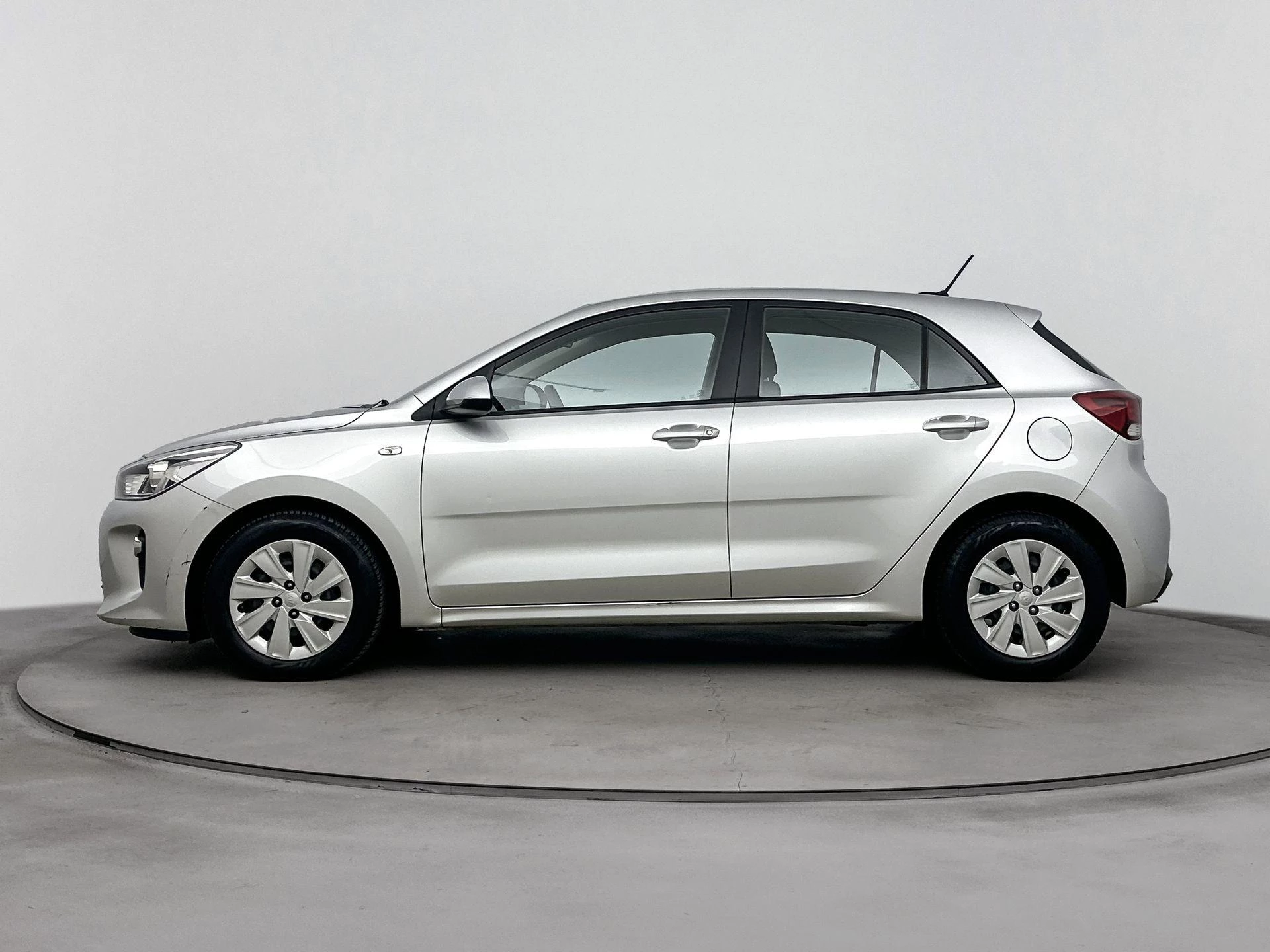 Kia Rio met kenteken 41100 – autofoto 4
