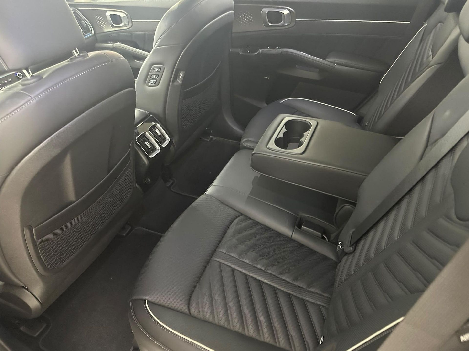 Kia Sorento met kenteken GDN-10-G – autofoto 4