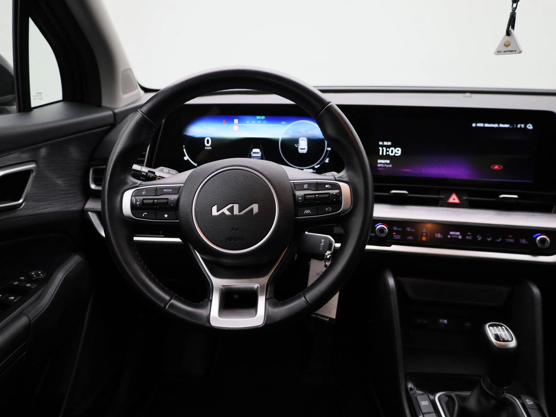 Kia Sportage met kenteken R-117-DB – autofoto 4