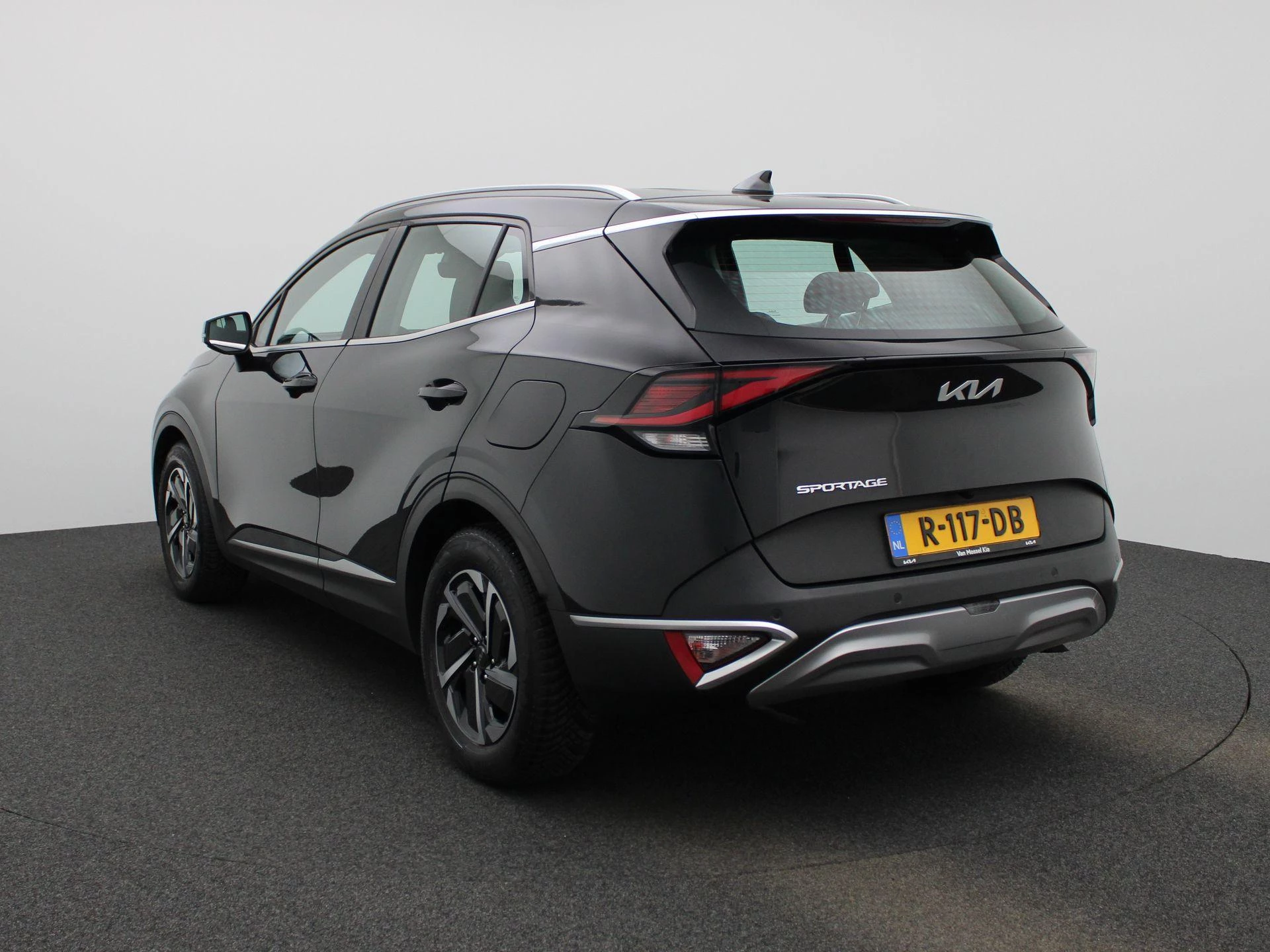 Kia Sportage met kenteken R-117-DB – autofoto 5