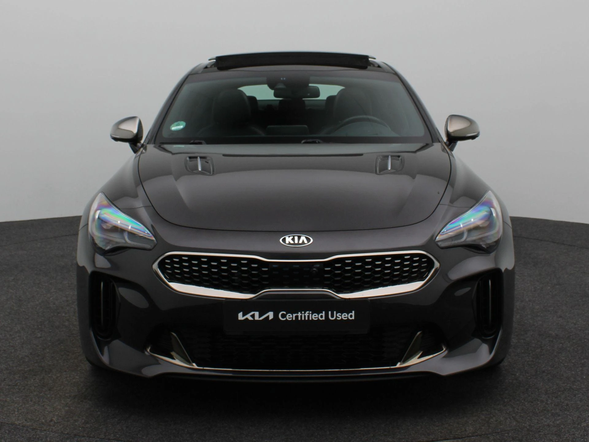 Kia Stinger met kenteken 106100 – autofoto 5